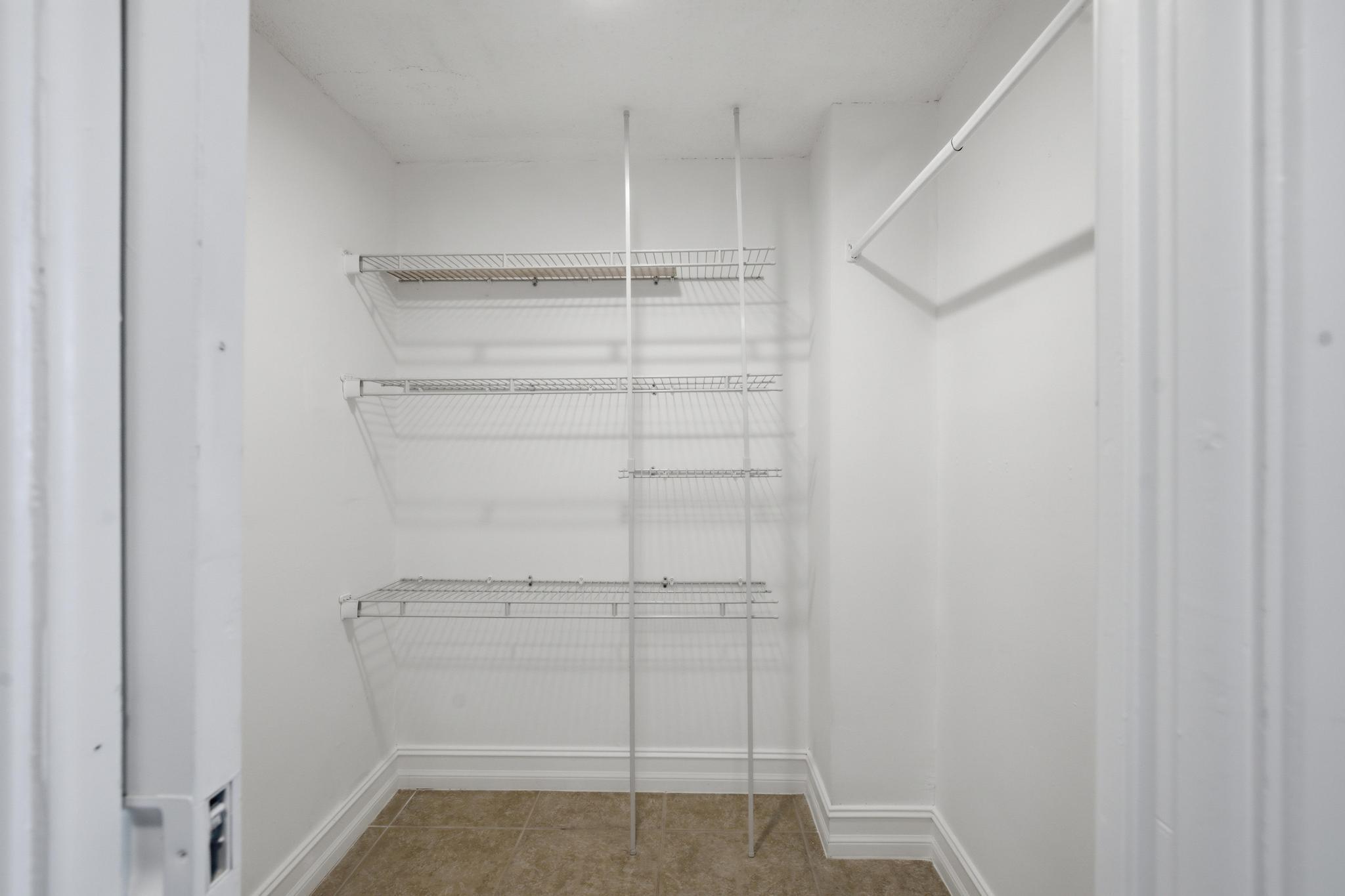 NO 7 PALM-AIRE COUNTRY CLUB - Residential Lease