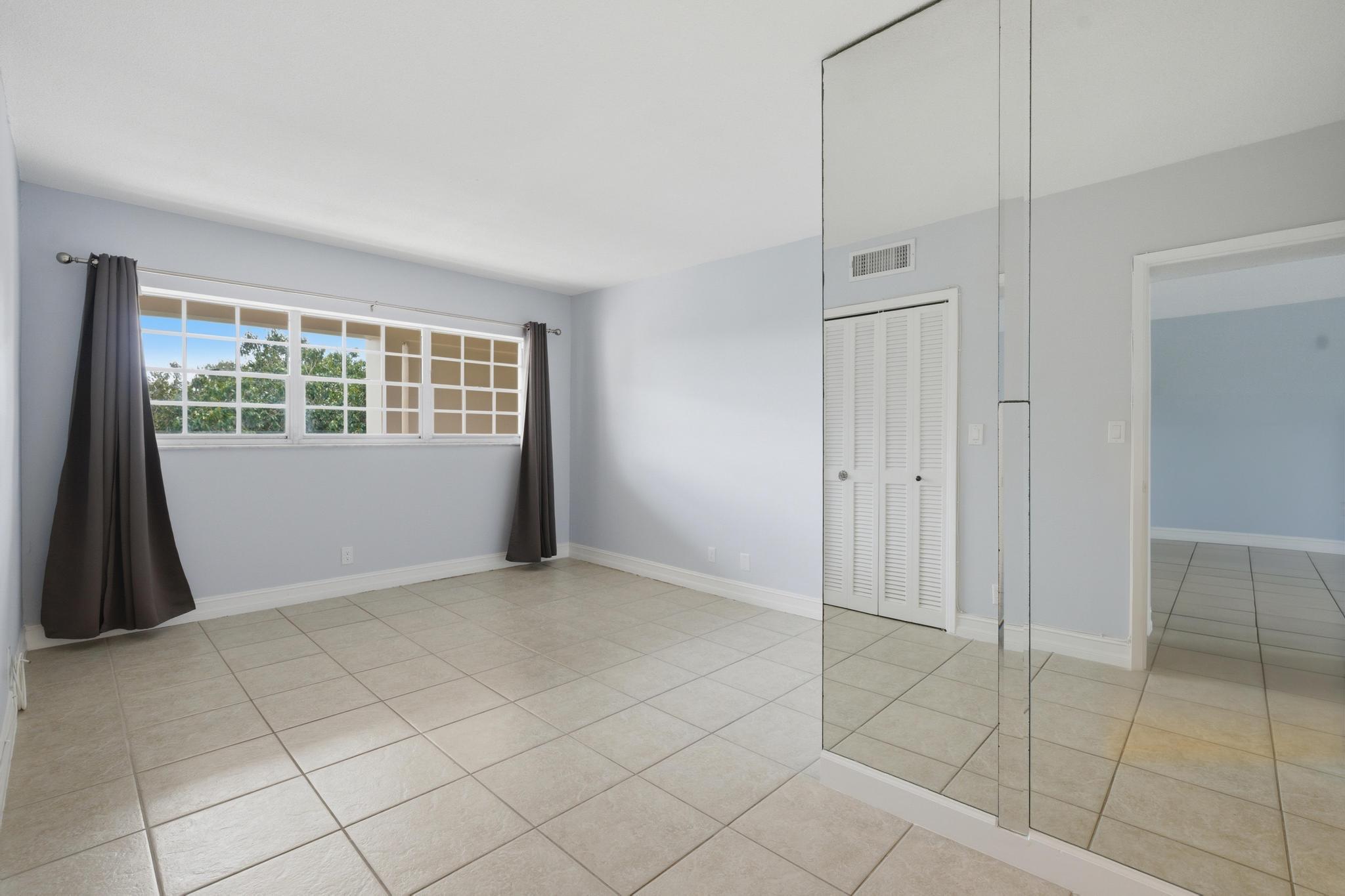 NO 7 PALM-AIRE COUNTRY CLUB - Residential Lease