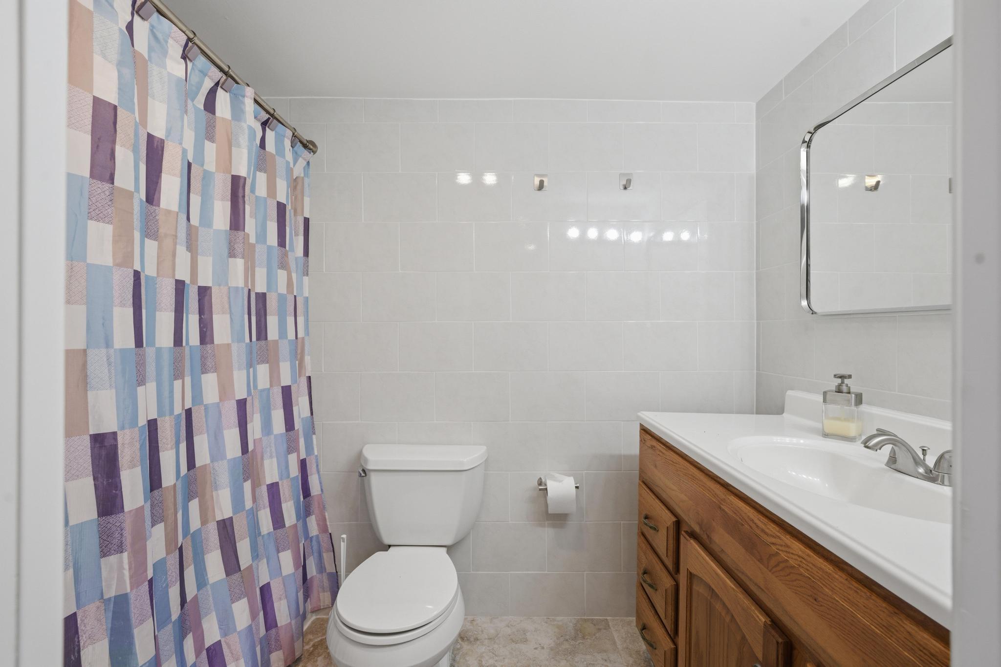 NO 7 PALM-AIRE COUNTRY CLUB - Residential Lease