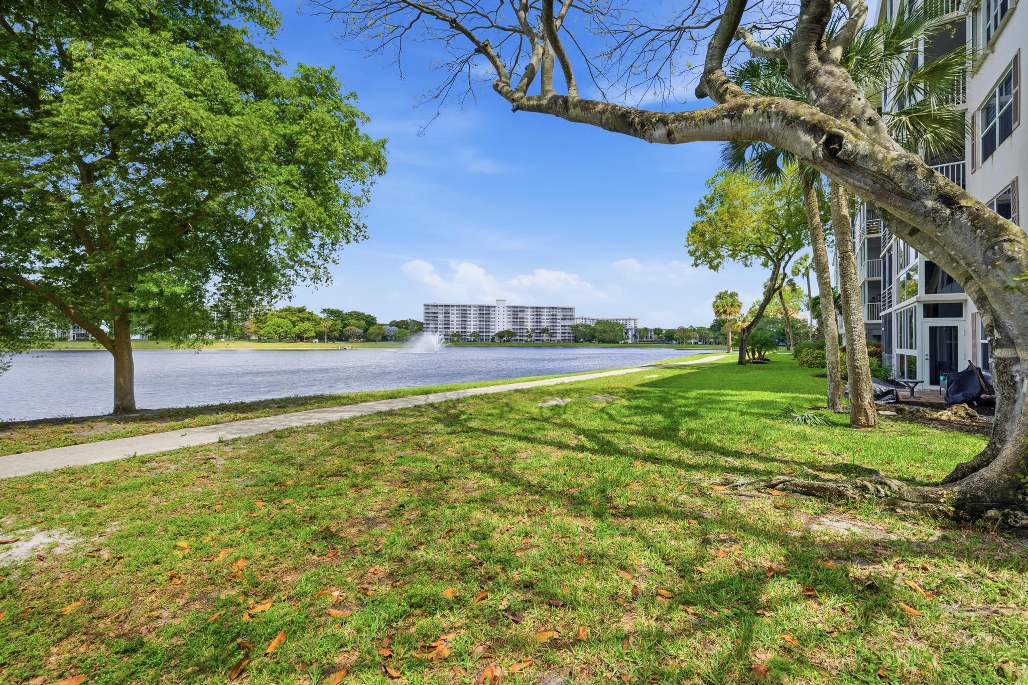 NO 7 PALM-AIRE COUNTRY CLUB - Residential Lease