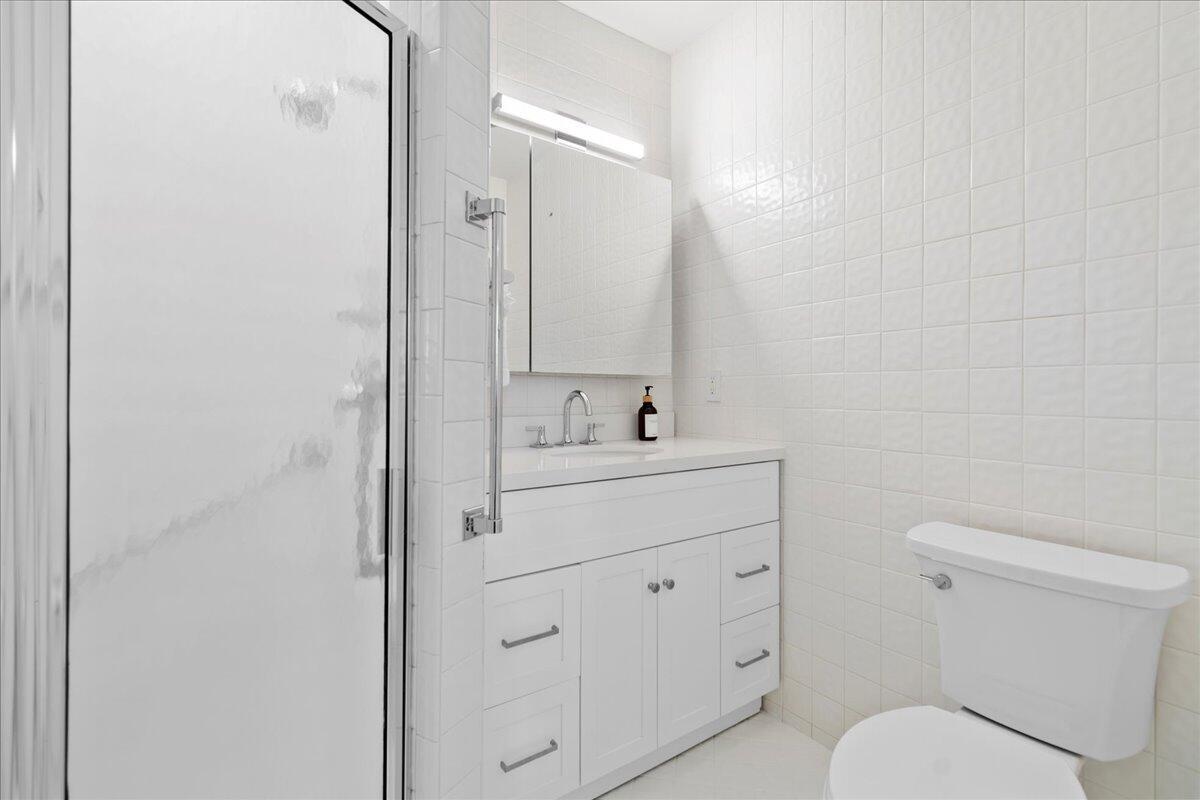 COLLEGE PARK ADD 7 - Residential Lease