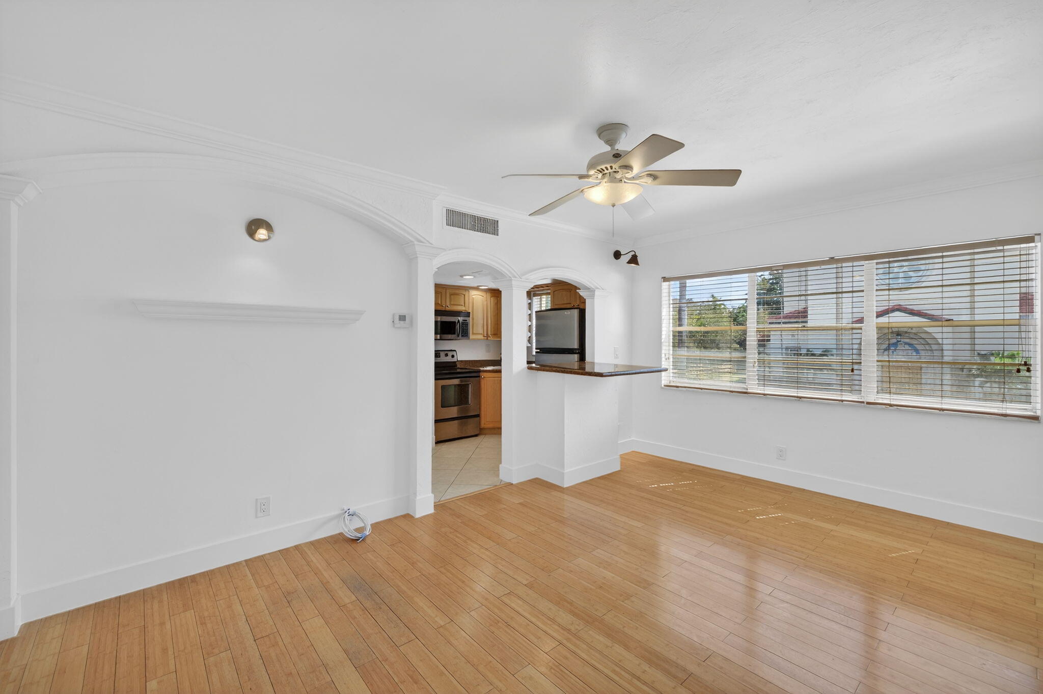 VICTORIA COURTS CONDO - Residential Lease