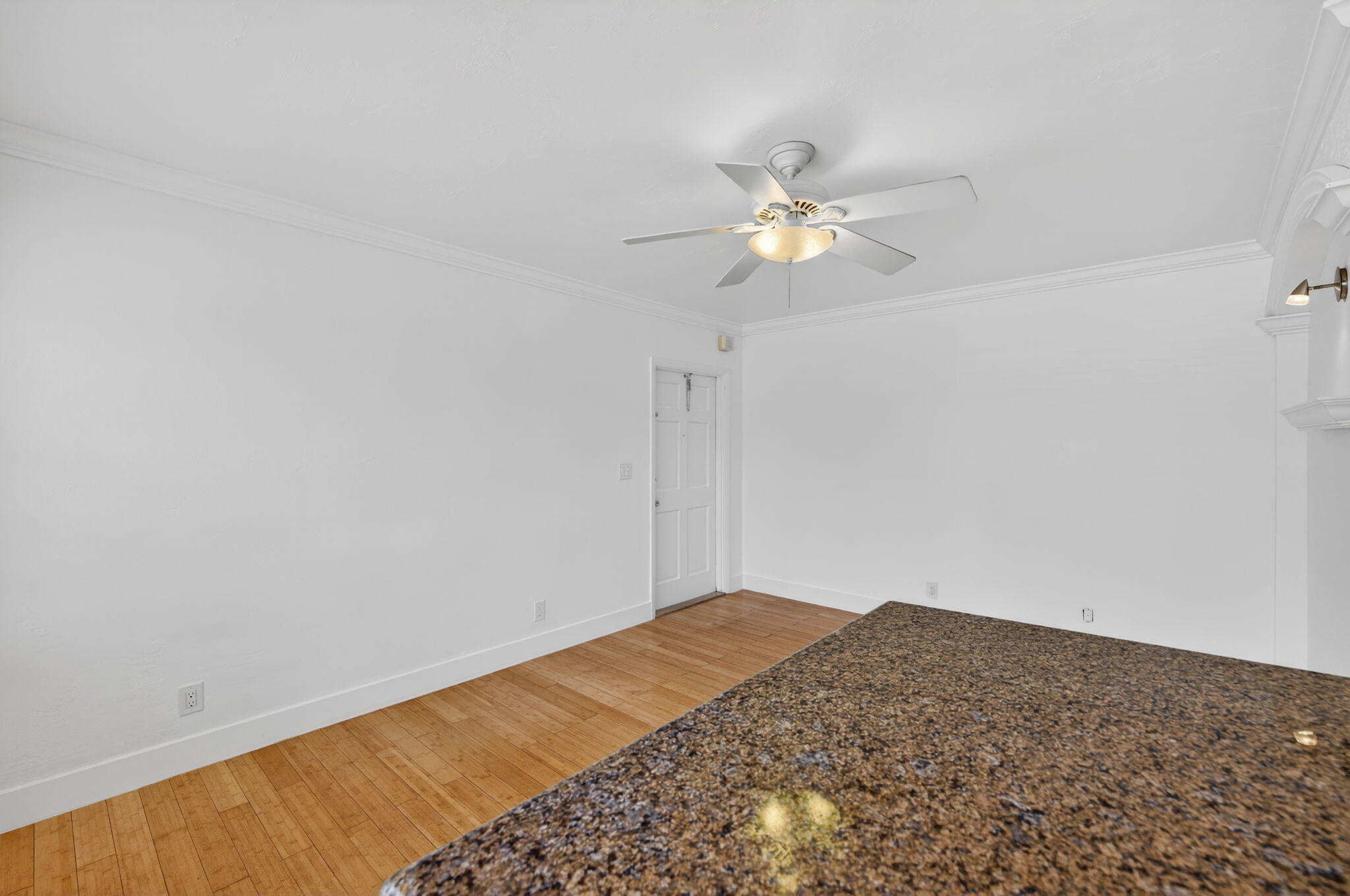 VICTORIA COURTS CONDO - Residential Lease