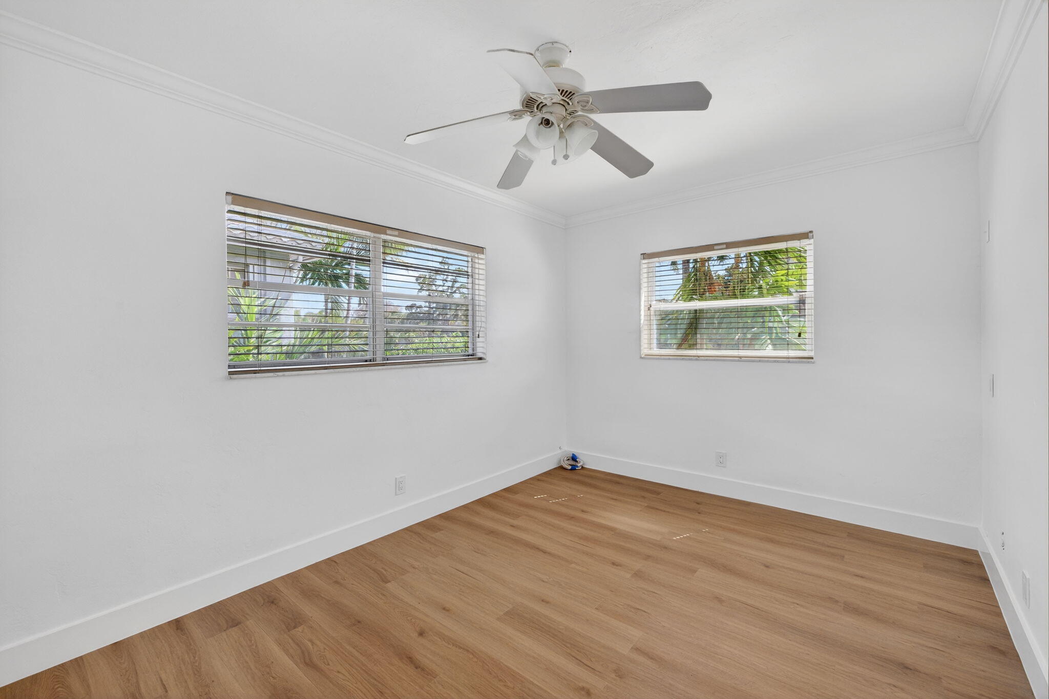 VICTORIA COURTS CONDO - Residential Lease