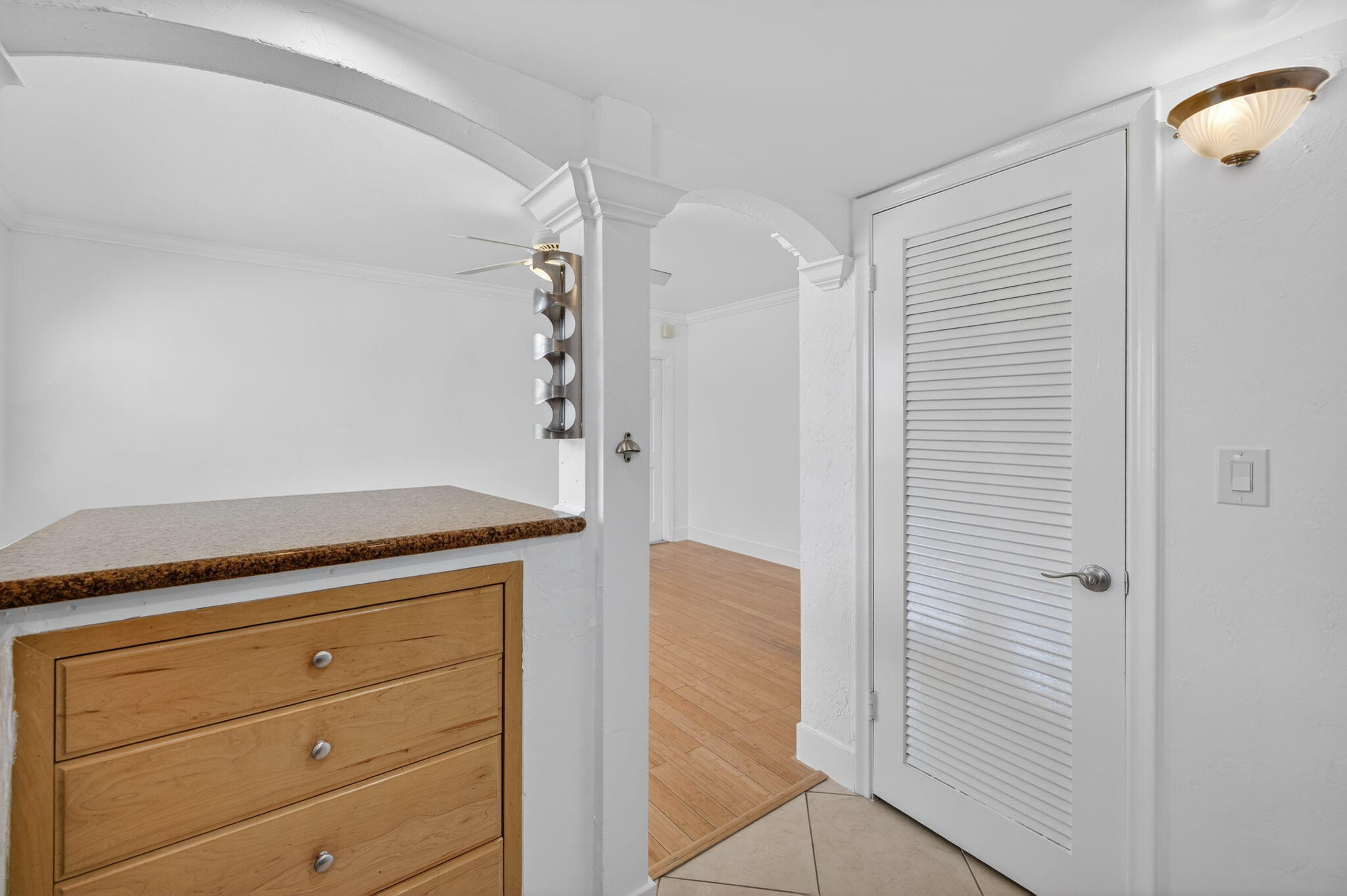 VICTORIA COURTS CONDO - Residential Lease