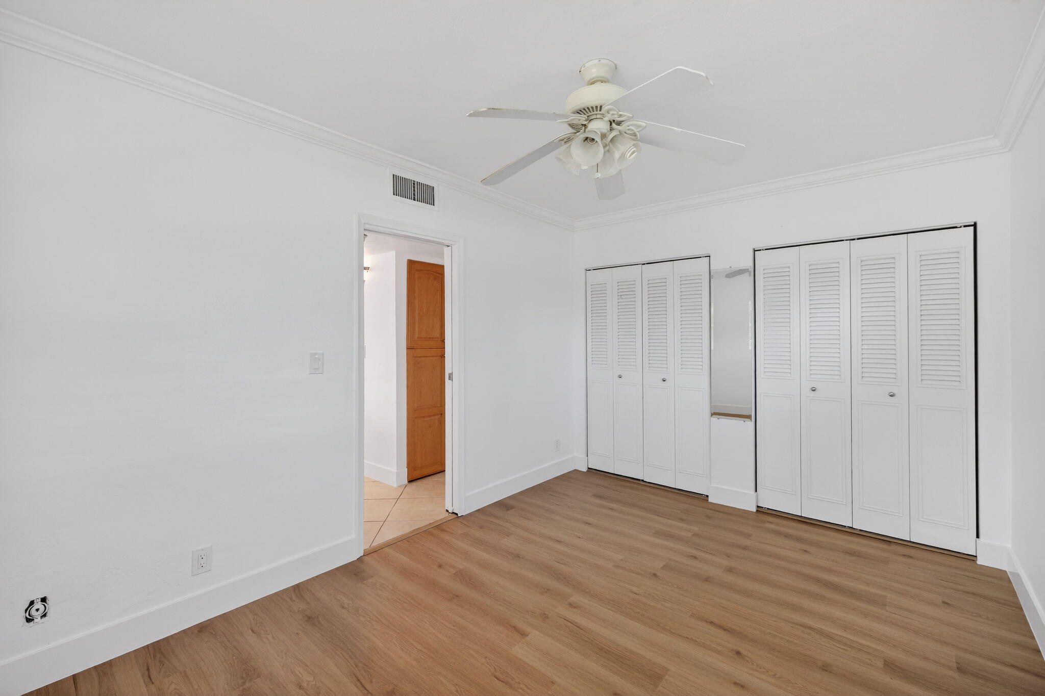 VICTORIA COURTS CONDO - Residential Lease