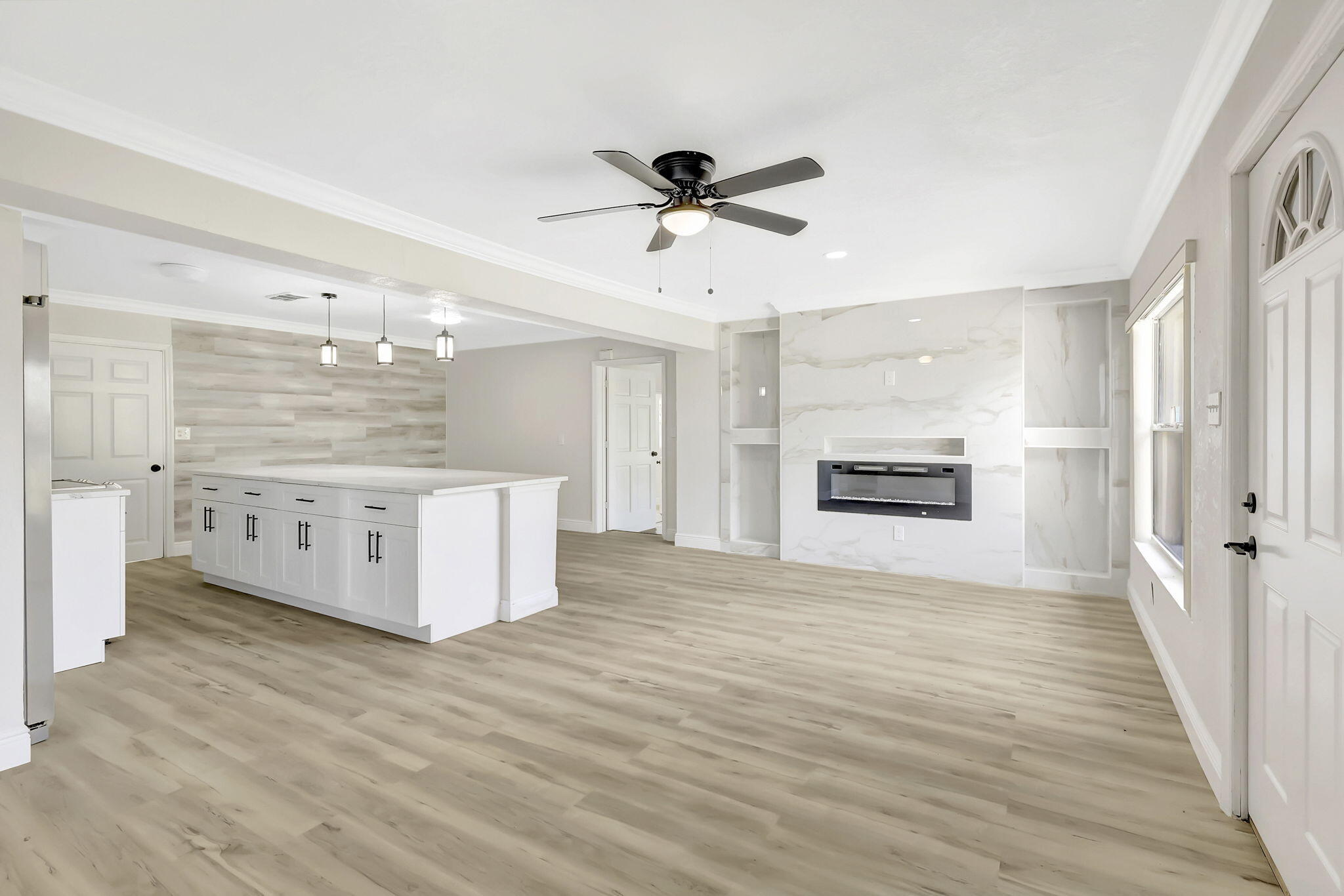 SUNLAND GARDENS - Residential Lease