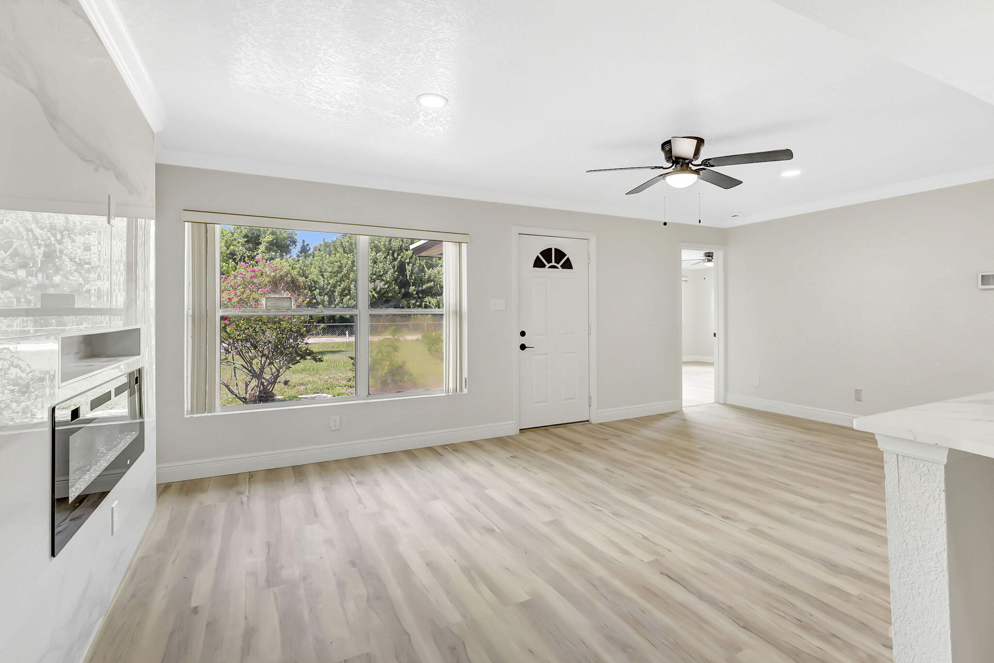 SUNLAND GARDENS - Residential Lease