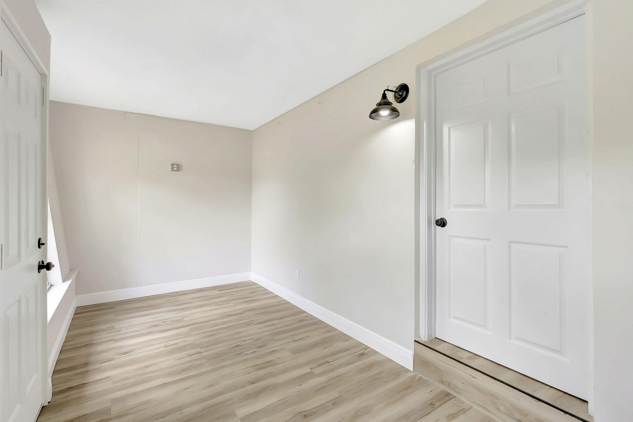 SUNLAND GARDENS - Residential Lease