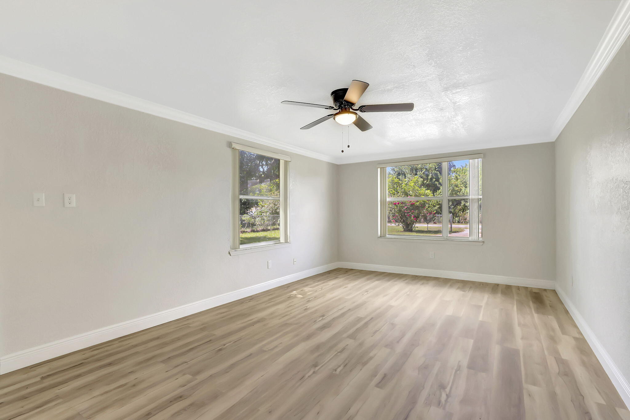 SUNLAND GARDENS - Residential Lease