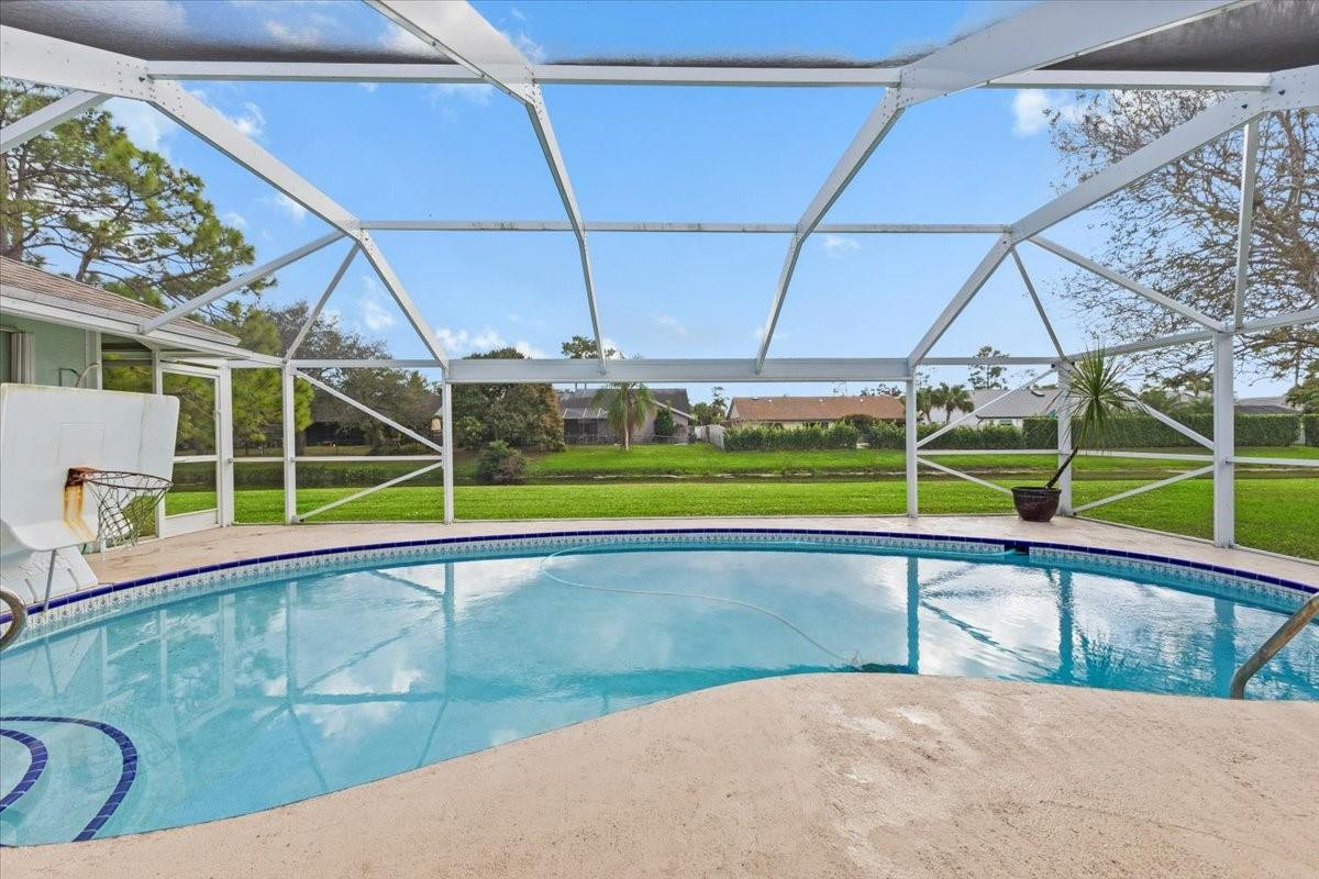 Sugar Pond Manor Wellingt - Residential