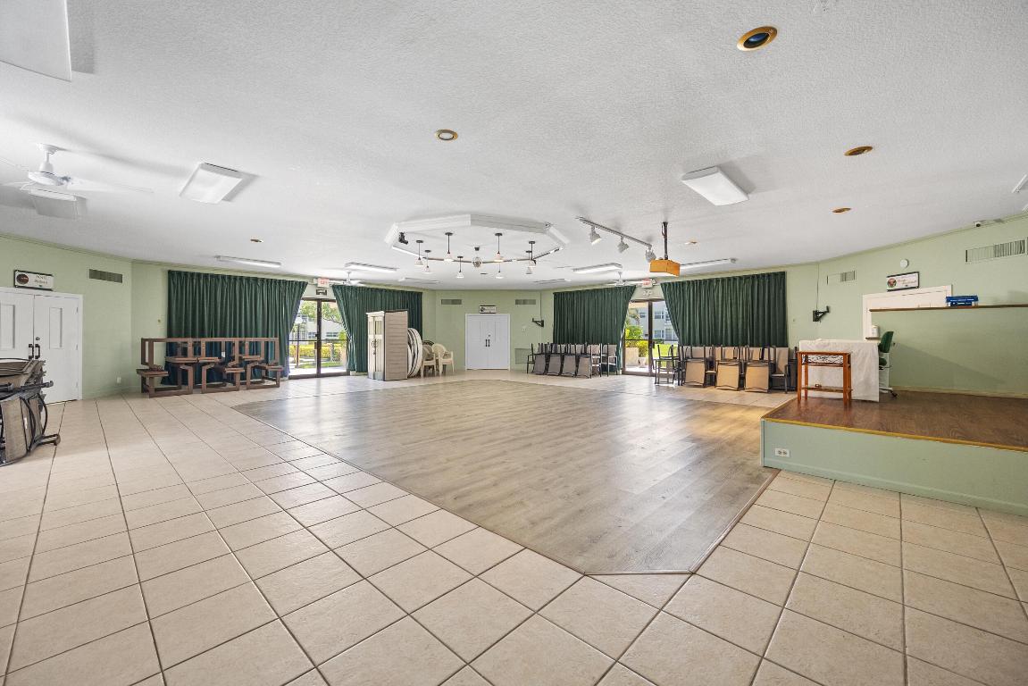 JONQUIL GARDENS - Residential