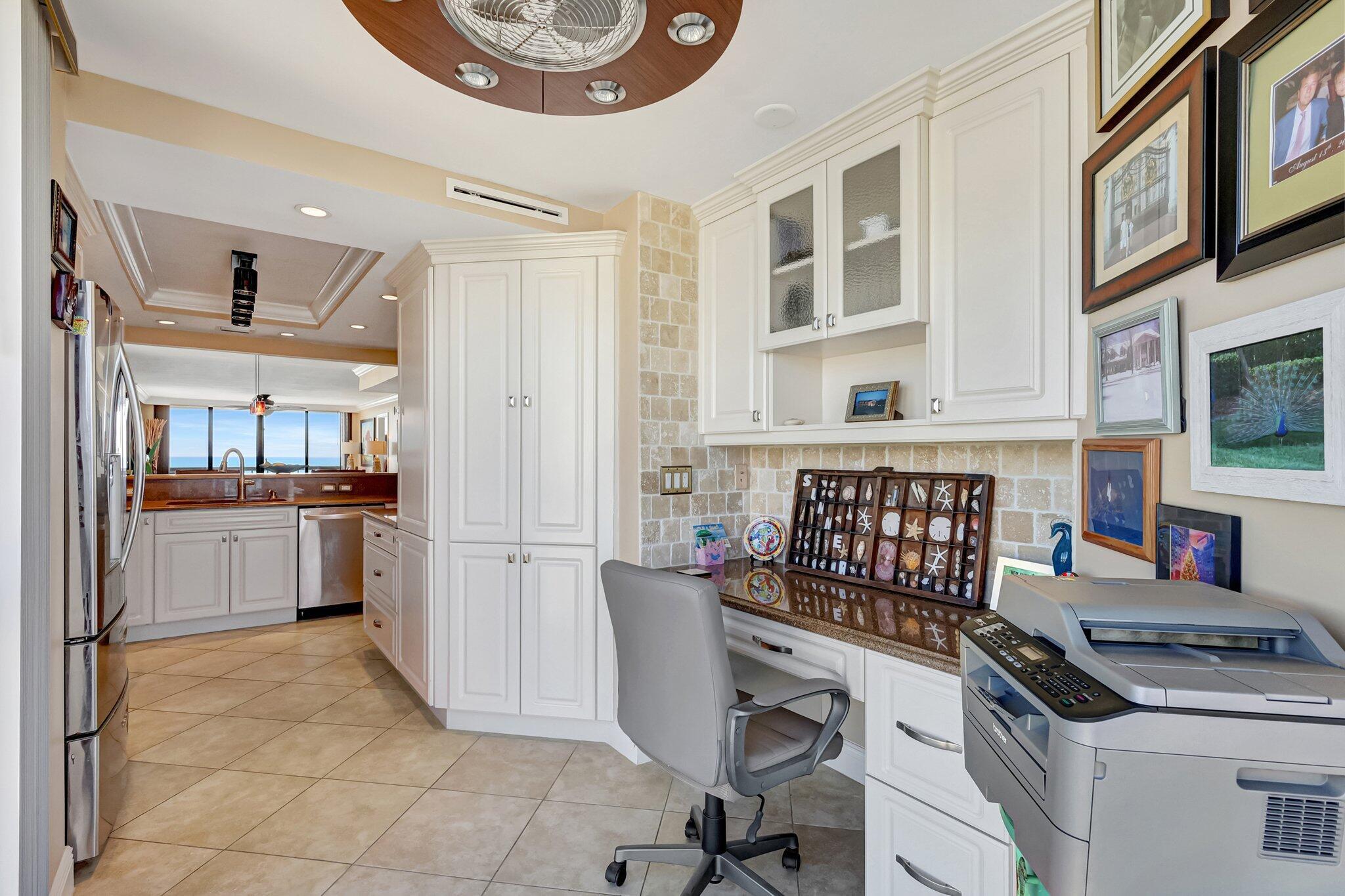 ISLAND CREST CONDOMINIUM - Residential Lease