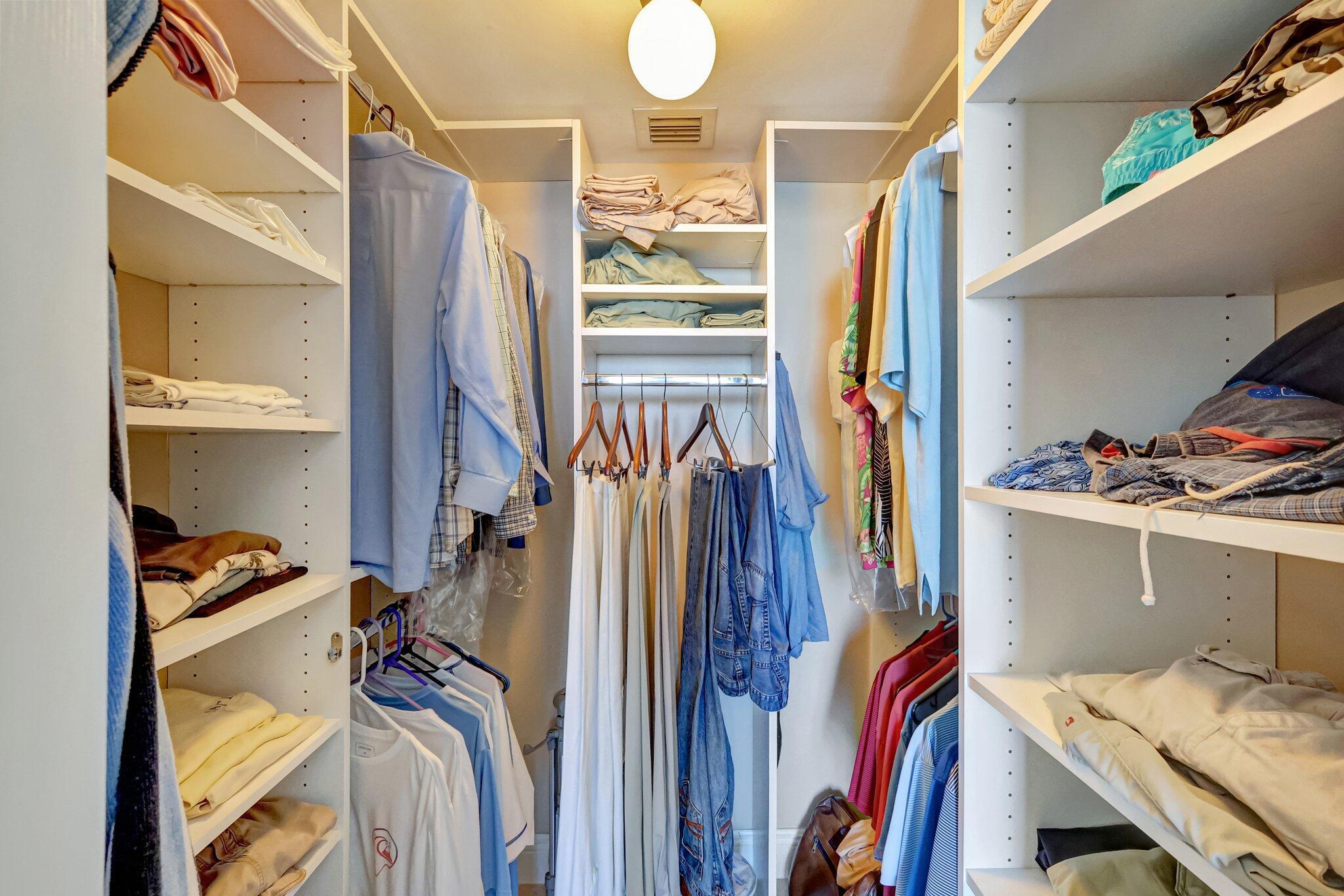 ISLAND CREST CONDOMINIUM - Residential Lease