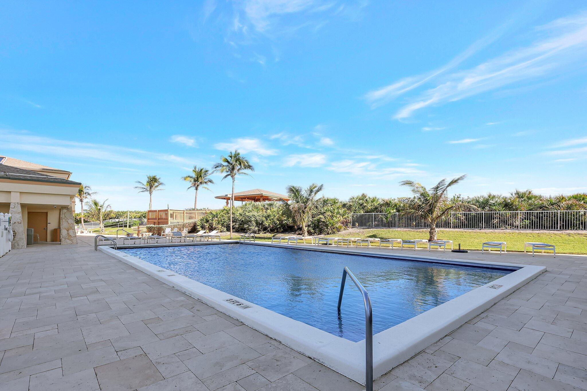 ISLAND CREST CONDOMINIUM - Residential Lease