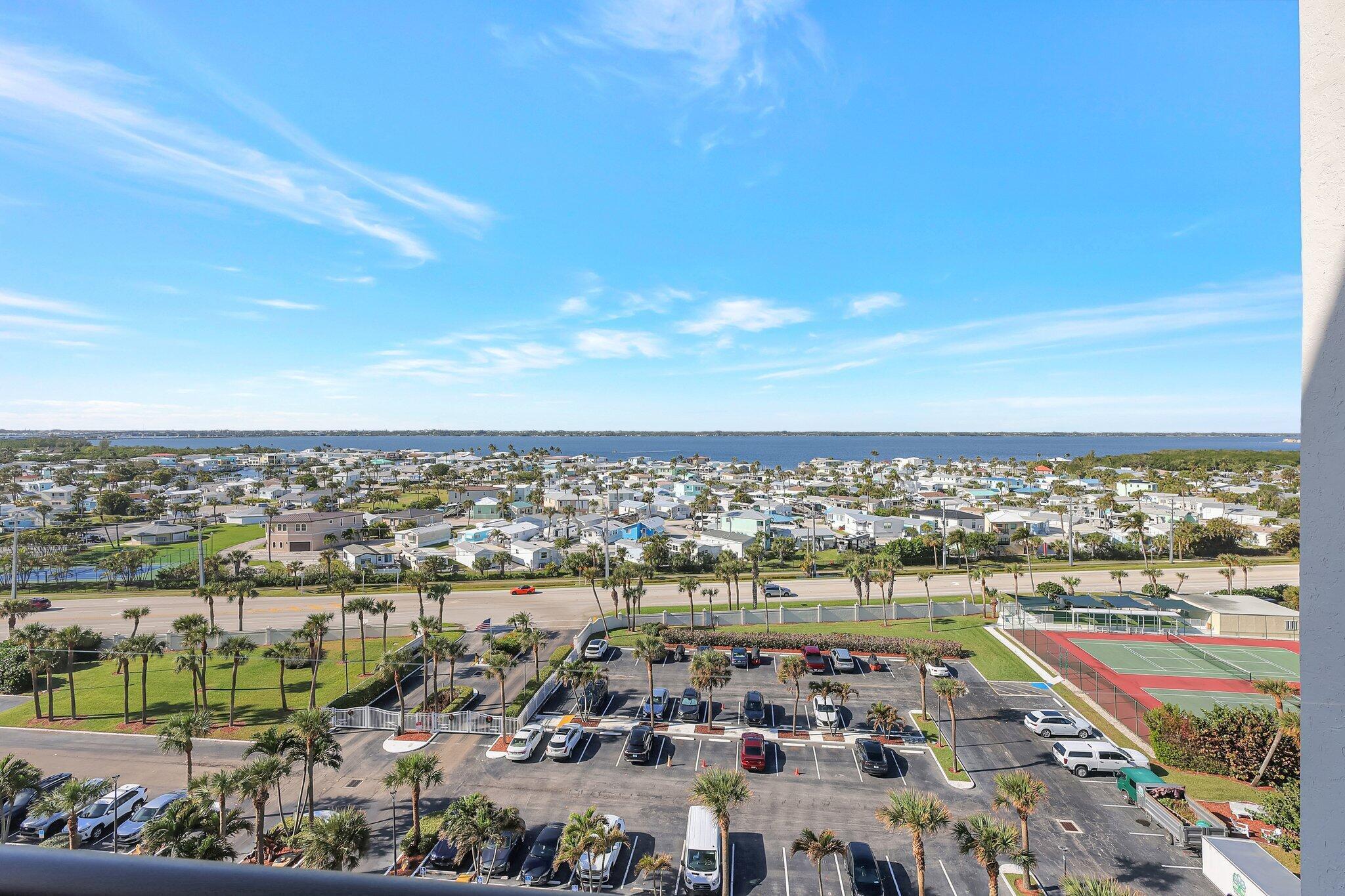 ISLAND CREST CONDOMINIUM - Residential Lease