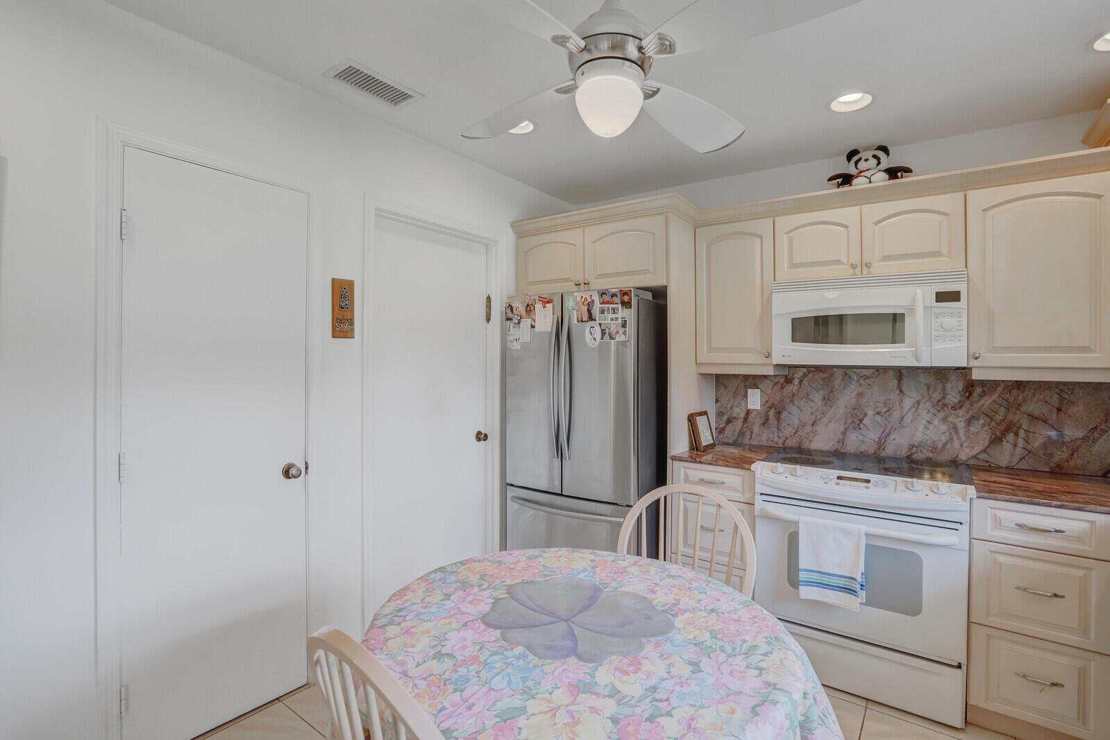 BENT TREE VILLAS EAST CON - Residential