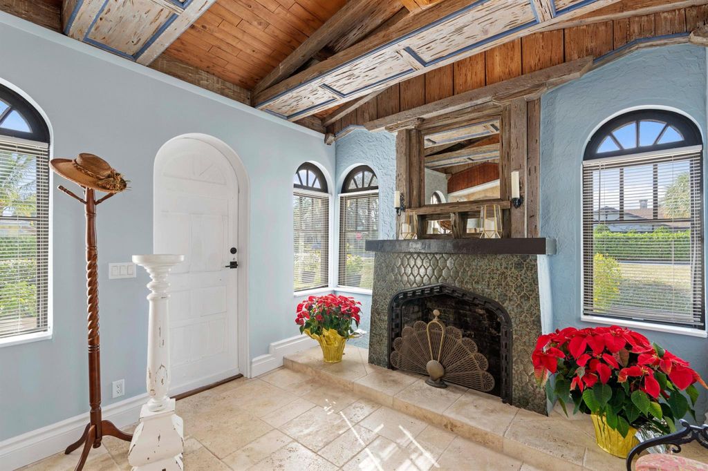 Photo of 120 18th Avenue N, Lake Worth Beach, FL 33460 (MLS # R11142976)