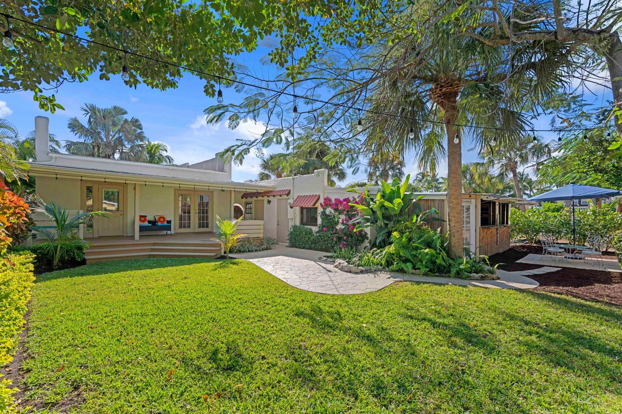 NORTH LAKE WORTH - Residential