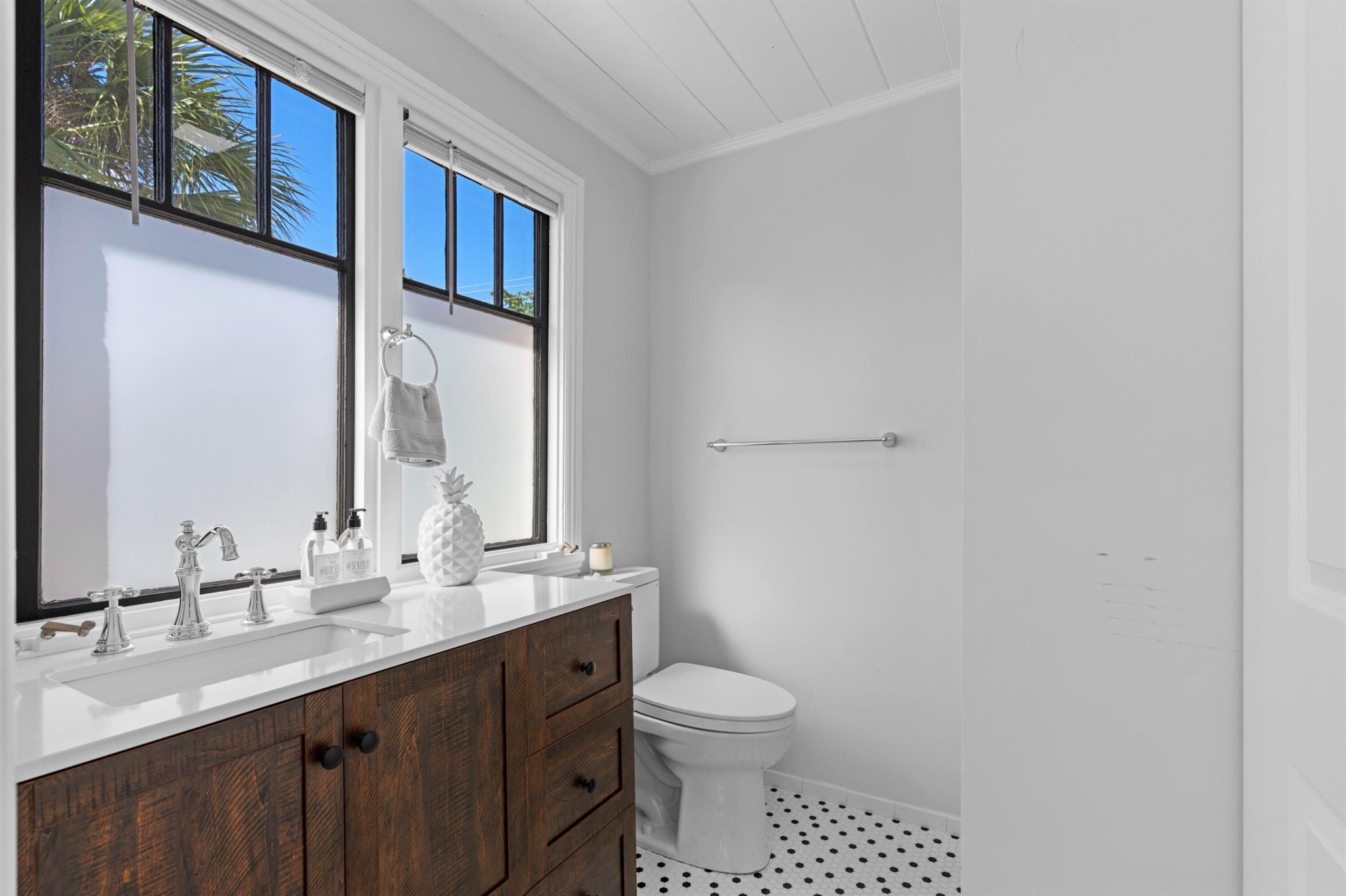 NORTH LAKE WORTH - Residential