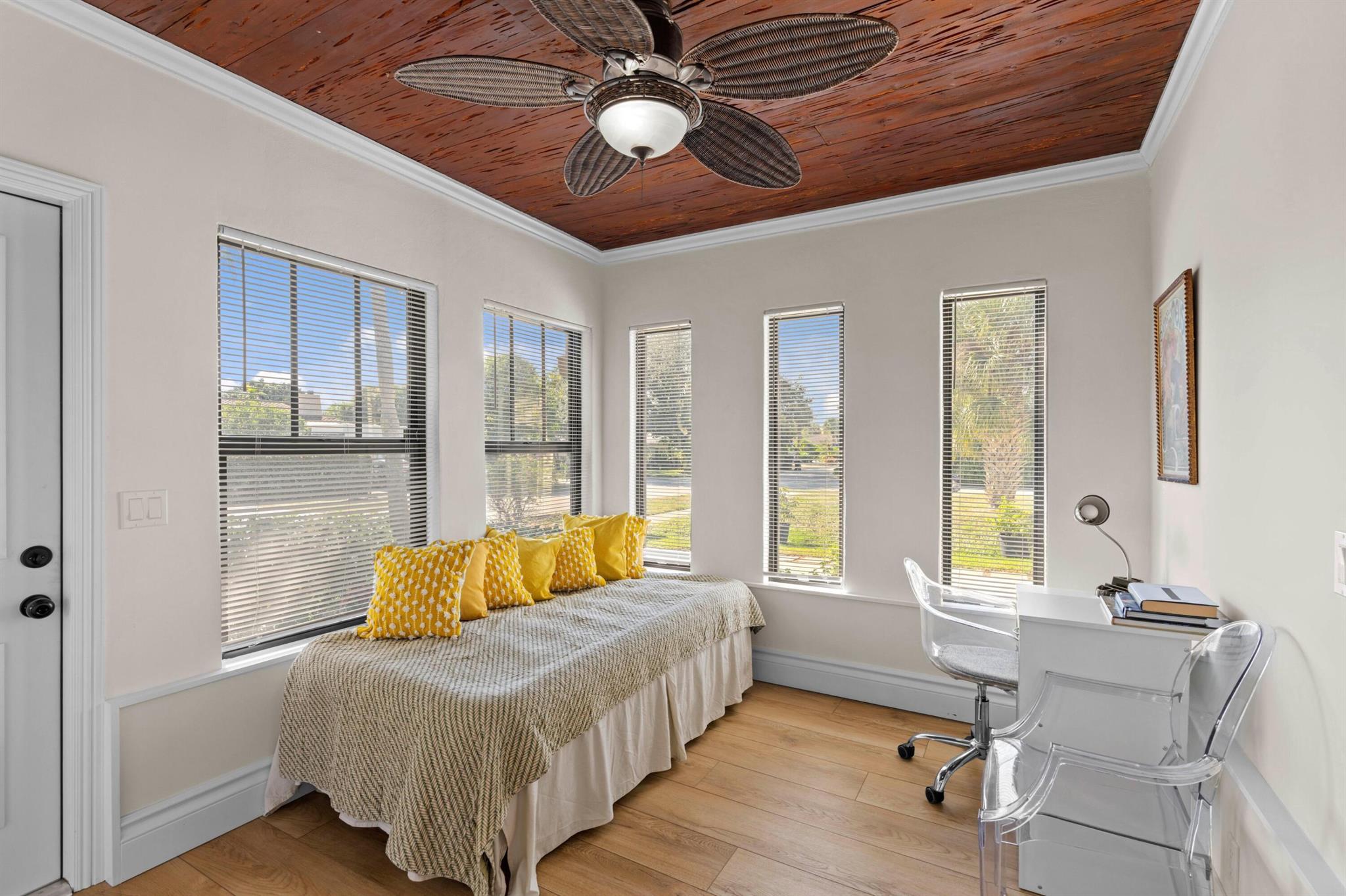 NORTH LAKE WORTH - Residential