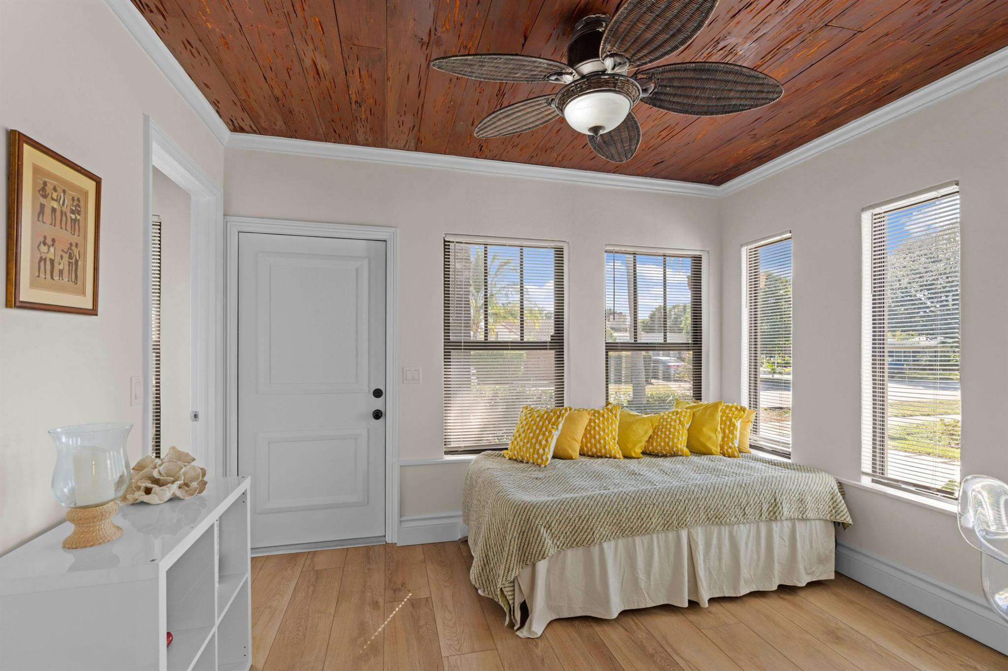 NORTH LAKE WORTH - Residential