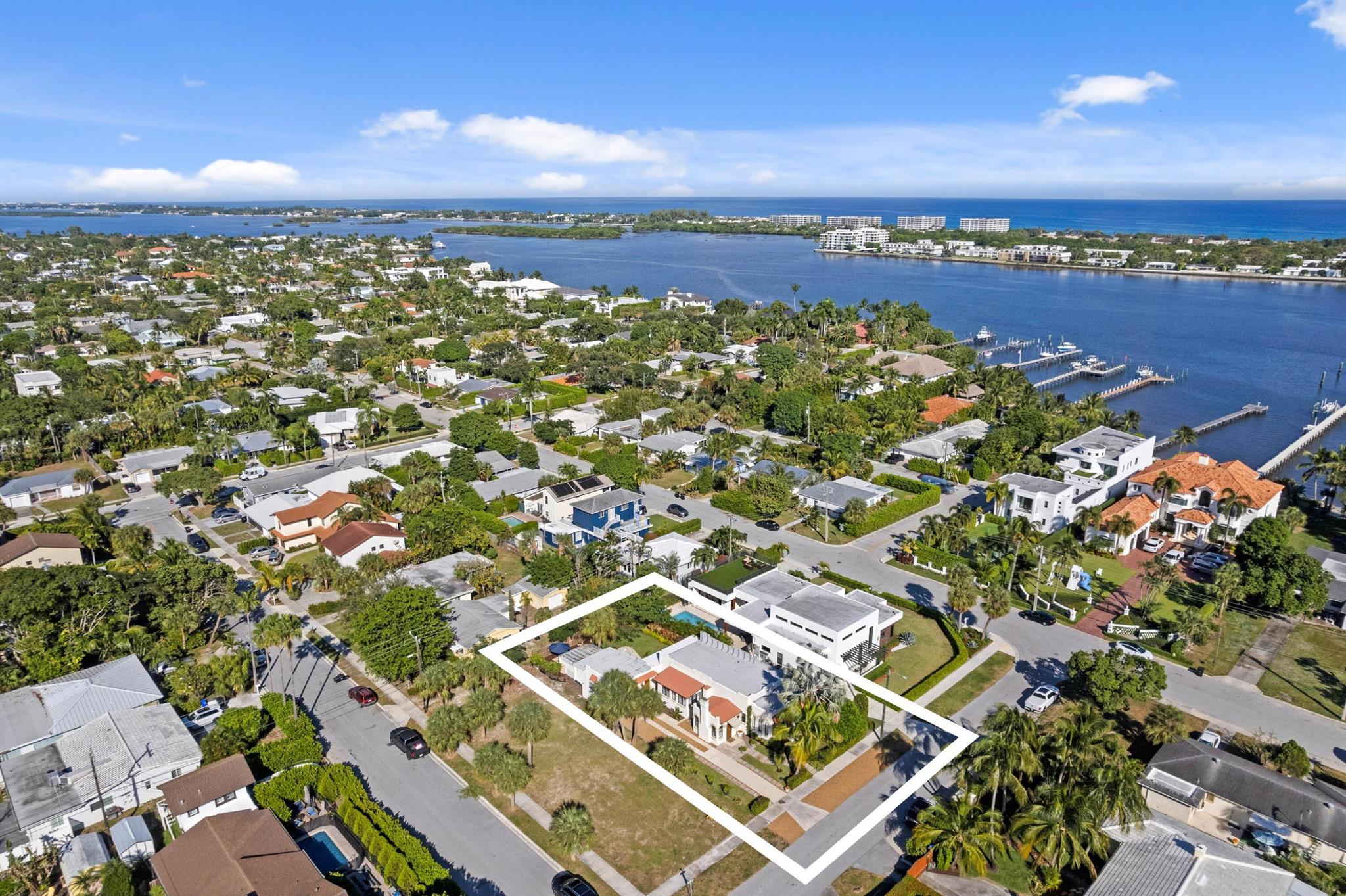 NORTH LAKE WORTH - Residential