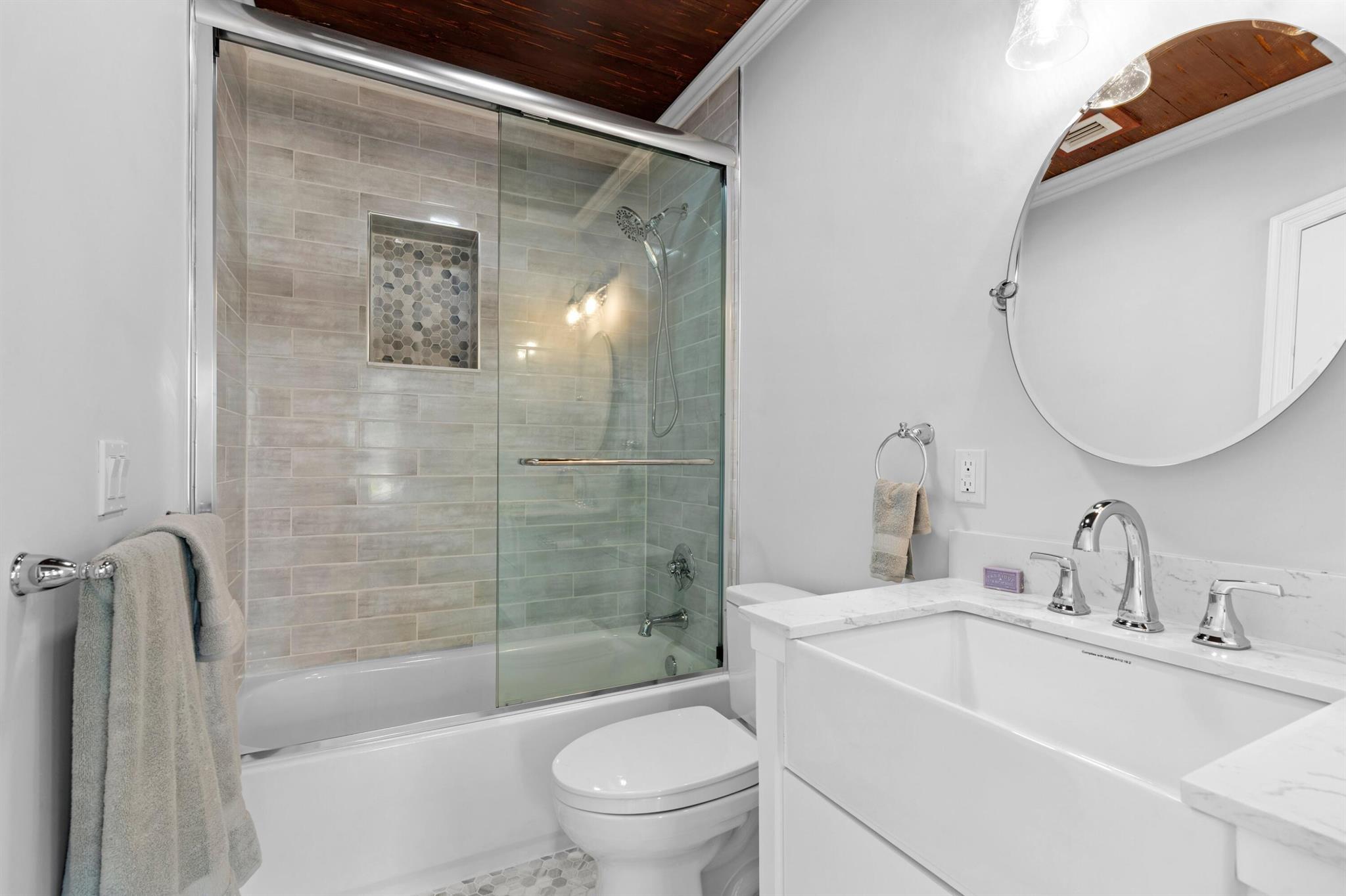 NORTH LAKE WORTH - Residential