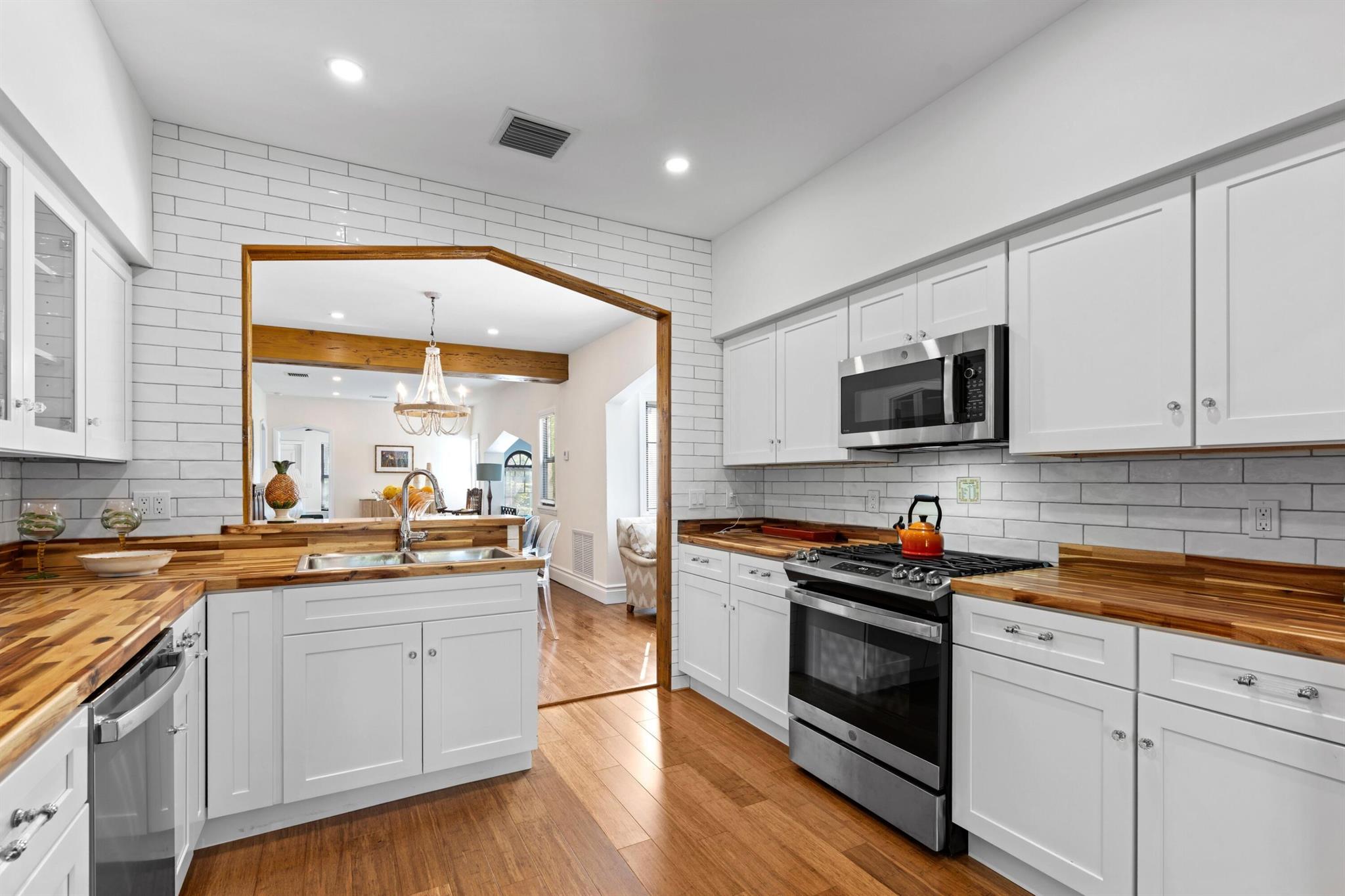 NORTH LAKE WORTH - Residential