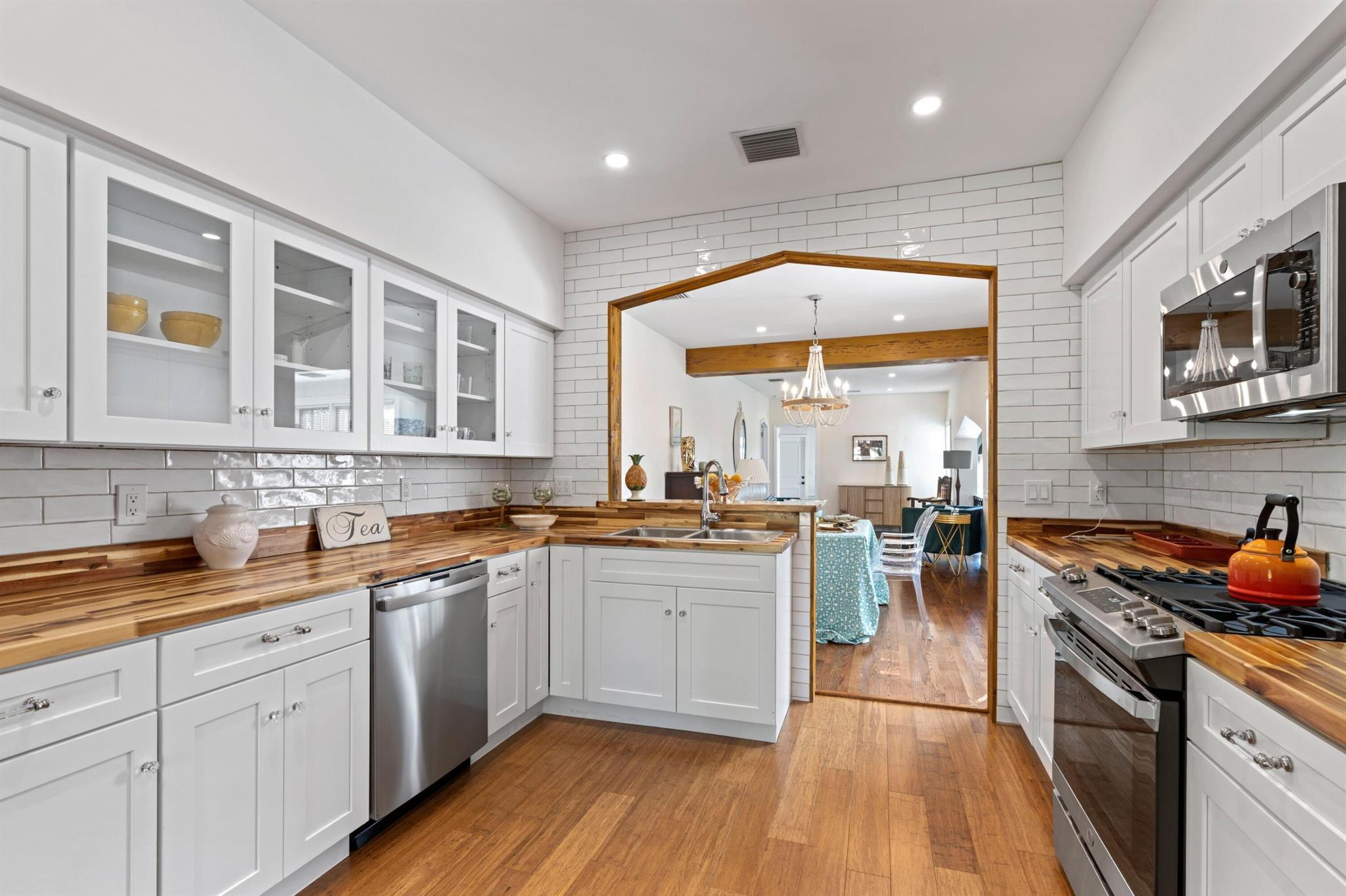 NORTH LAKE WORTH - Residential