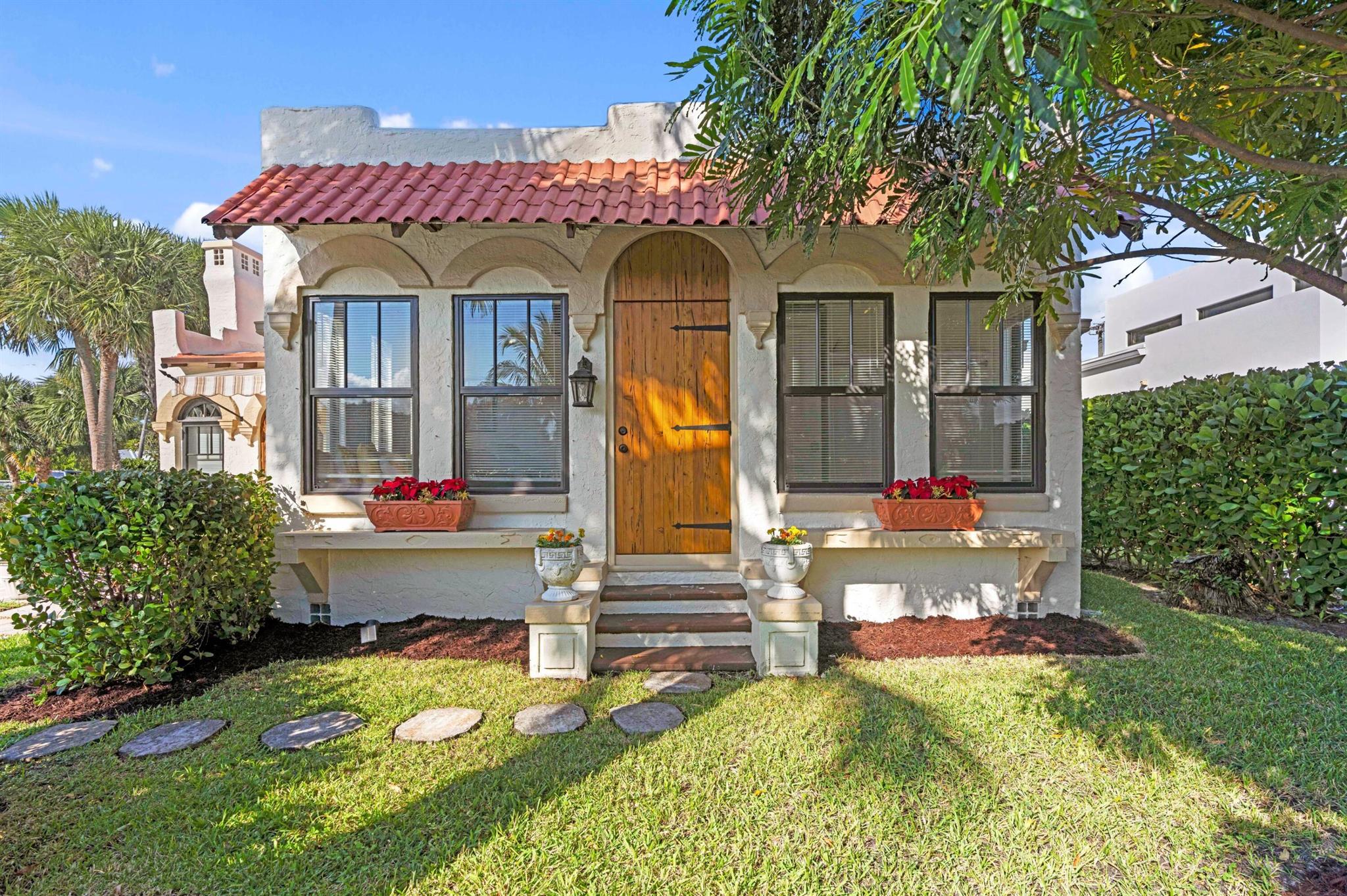 NORTH LAKE WORTH - Residential