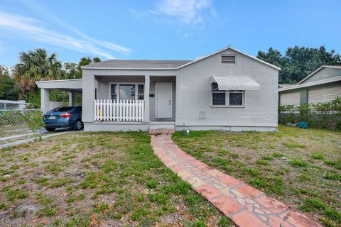Single Family Residence in West Palm Beach FL 933 30th Court Ct.jpg