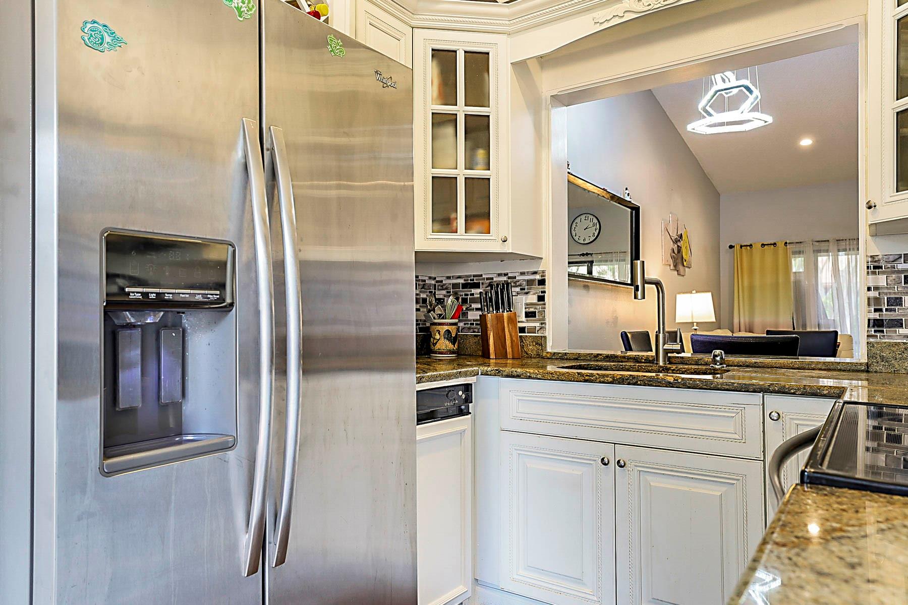 MEED RACQUET CLUB 4 - Residential