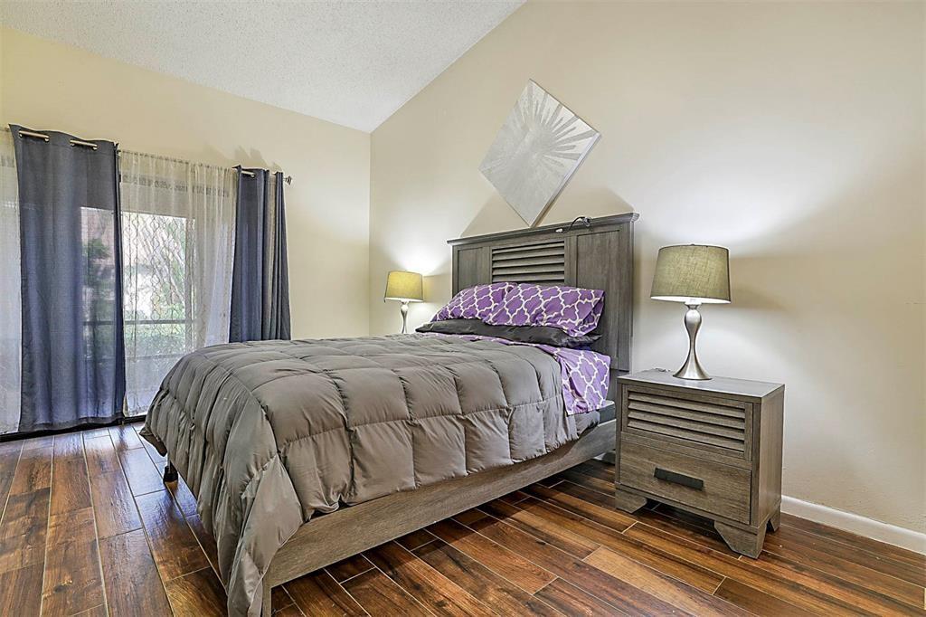 MEED RACQUET CLUB 4 - Residential