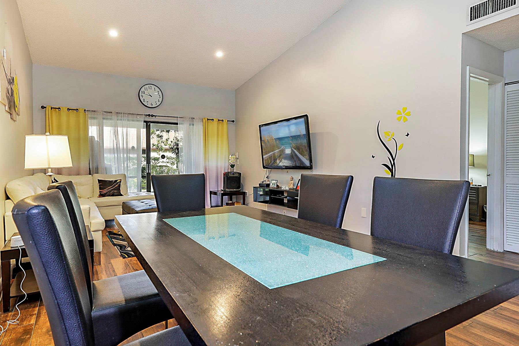 MEED RACQUET CLUB 4 - Residential