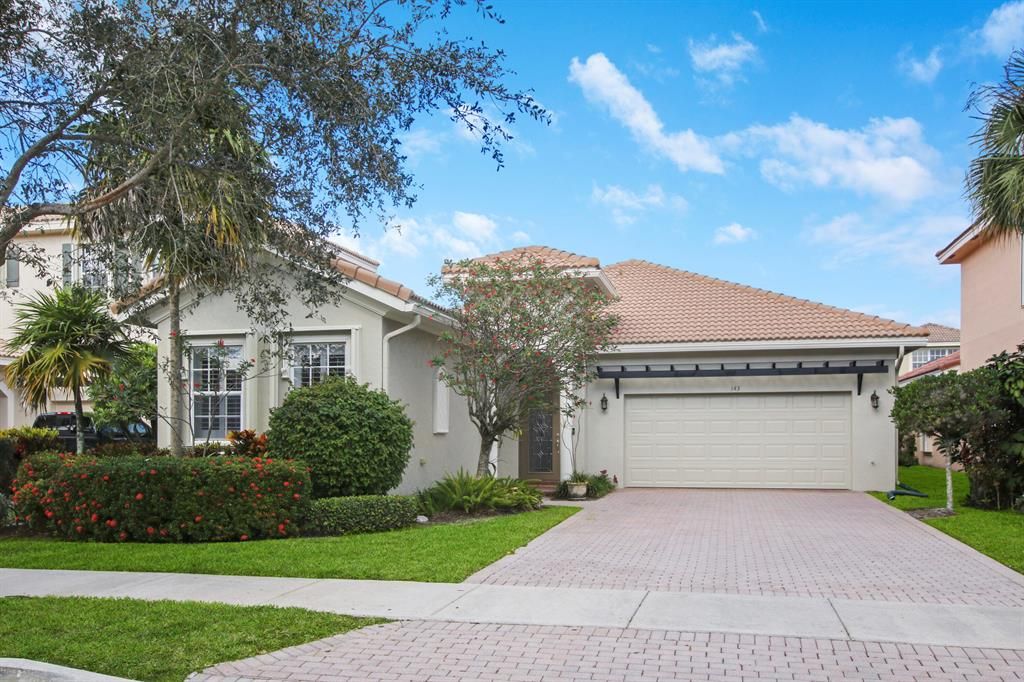 Photo of 143 Via Rosina, Jupiter, FL 33458 (MLS # R10770826)