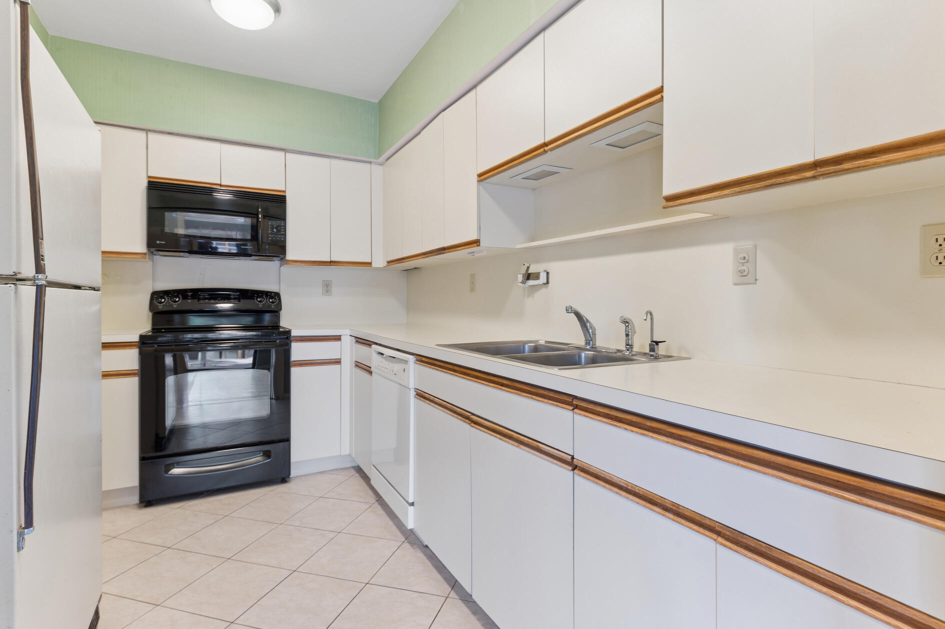 WATERWAY NORTH CONDO - Residential