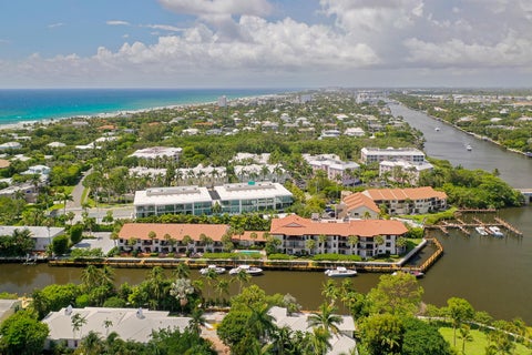 Tiny photo for 800 Andrews Avenue #4, Delray Beach, FL 33483 (MLS # B26033522)