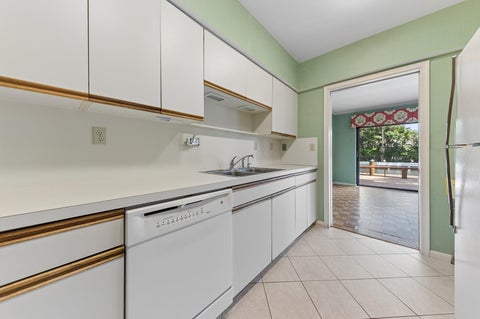 Tiny photo for 800 Andrews Avenue #4, Delray Beach, FL 33483 (MLS # B26033522)
