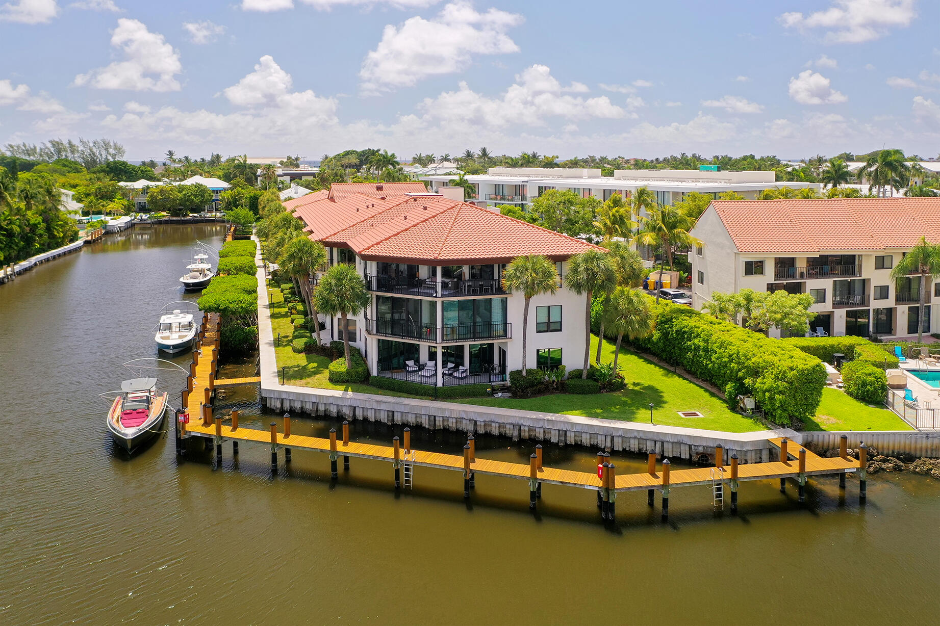 WATERWAY NORTH CONDO - Residential