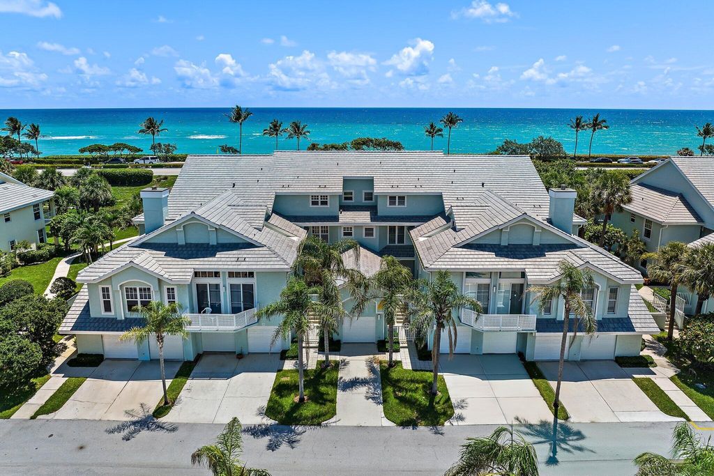 Photo of 305 Mainsail Circle, Jupiter, FL 33477 (MLS # R10969280)