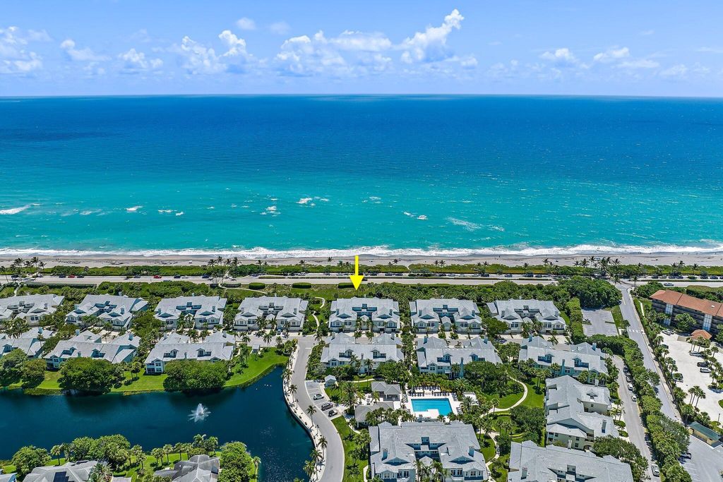 Photo of 305 Mainsail Circle, Jupiter, FL 33477 (MLS # R10969280)