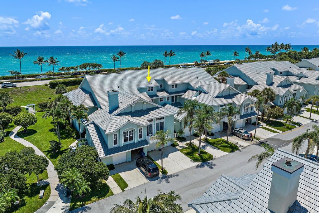 Photo of 305 Mainsail Circle, Jupiter, FL 33477 (MLS # R10969280)