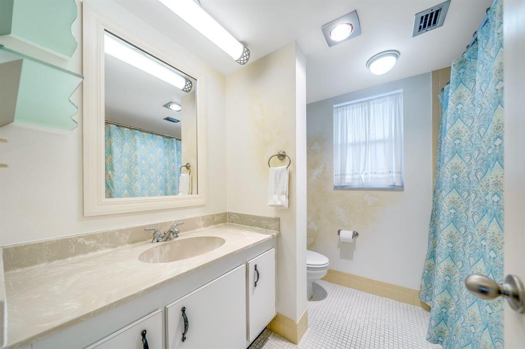 POINCIANA PLACE CONDO 1,2,8 AND 9 - Residential