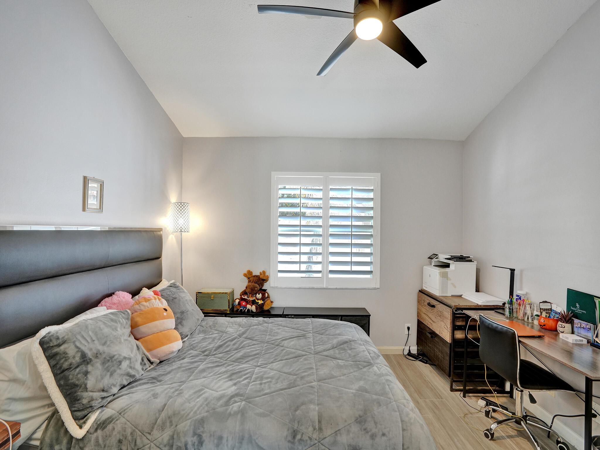 CANDLEWOOD - Residential