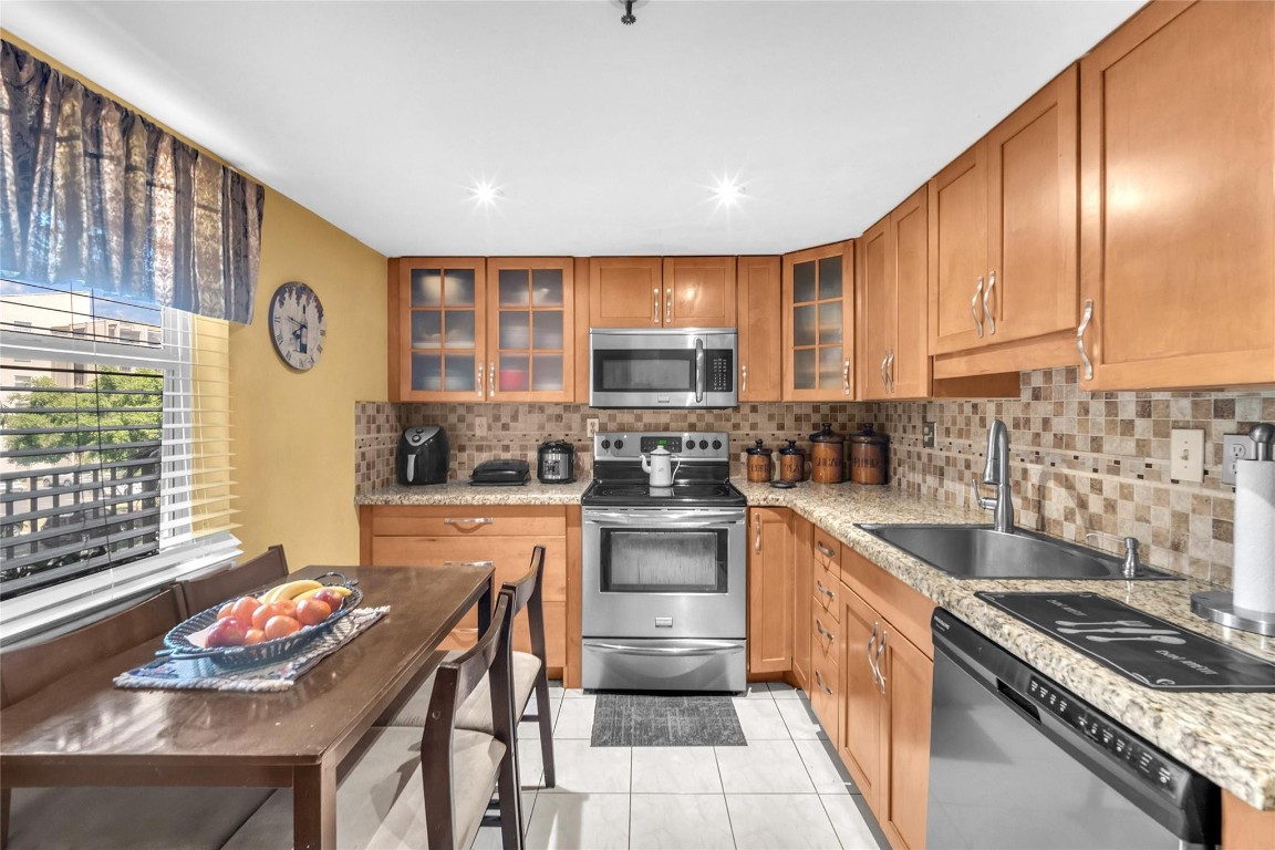 3910 Inverrary Boulevard 308