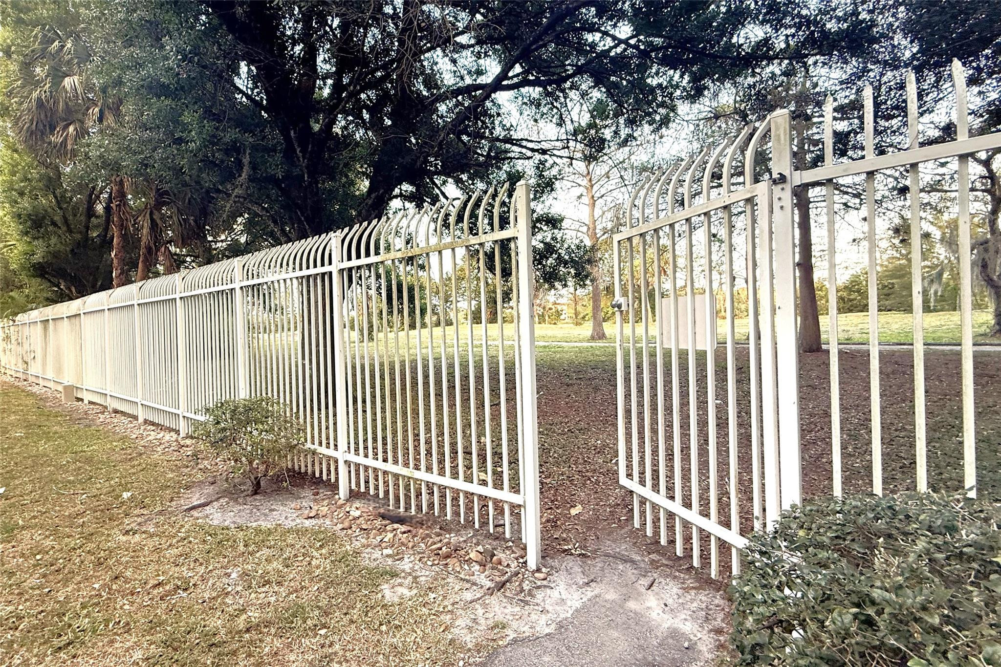 18TH HOLE AT INVERRARY - Residential
