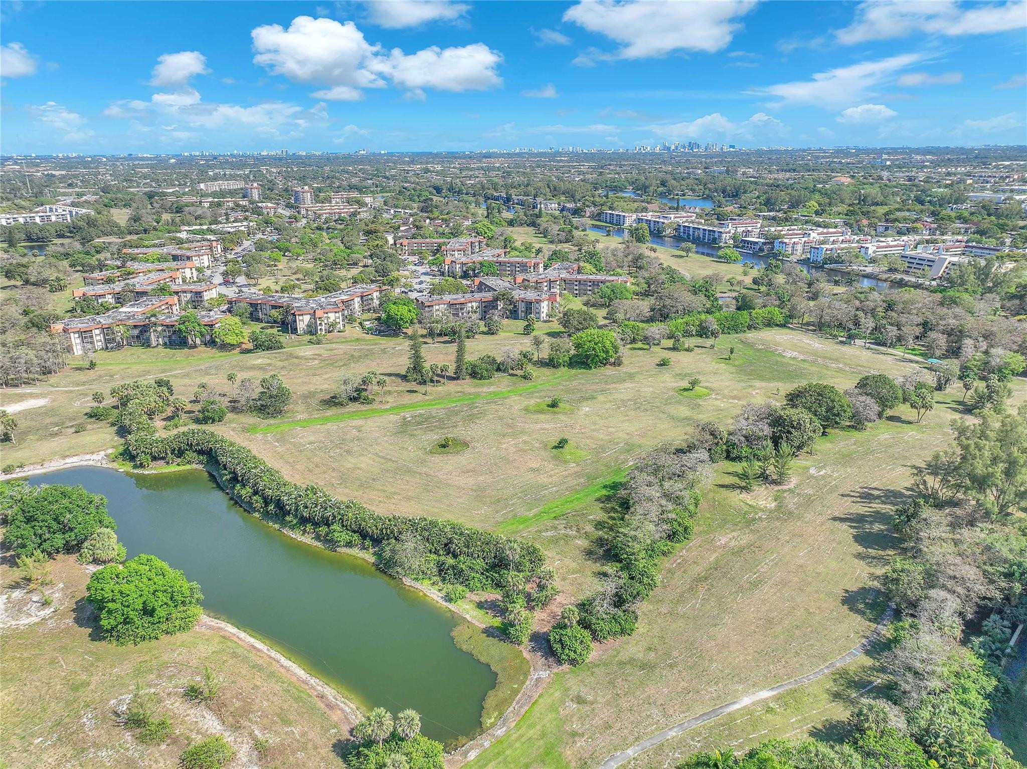18TH HOLE AT INVERRARY - Residential