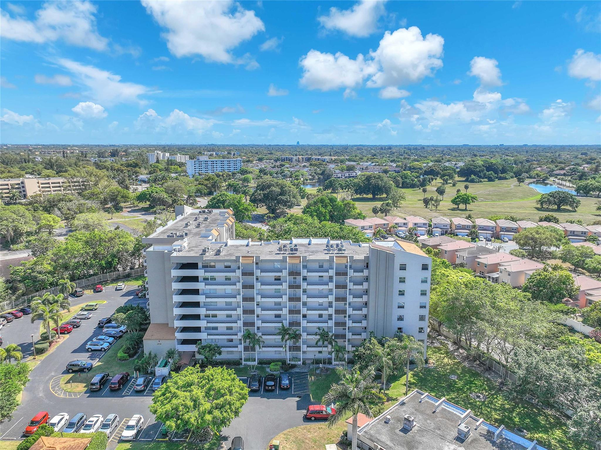 18TH HOLE AT INVERRARY - Residential