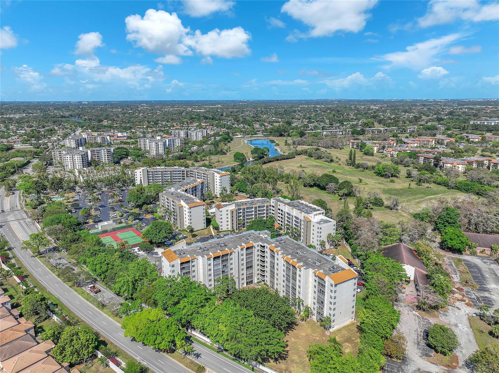 18TH HOLE AT INVERRARY - Residential